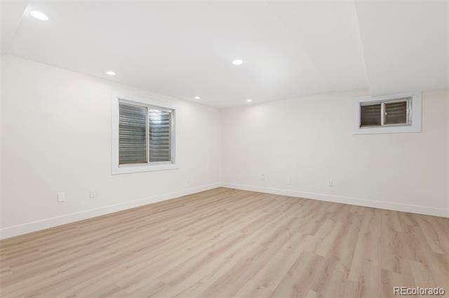 8922 Maribou Court