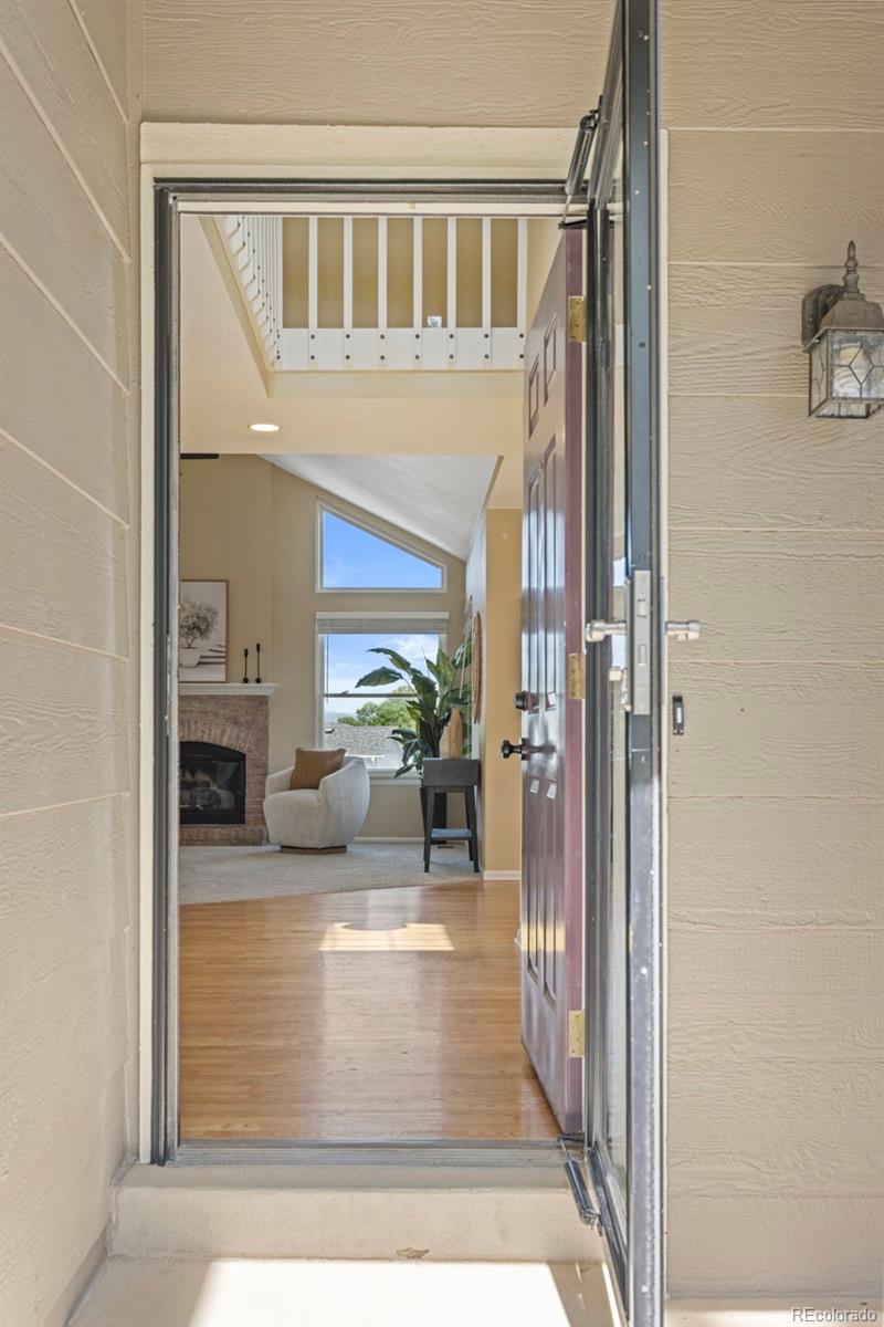 8922 Maribou Court