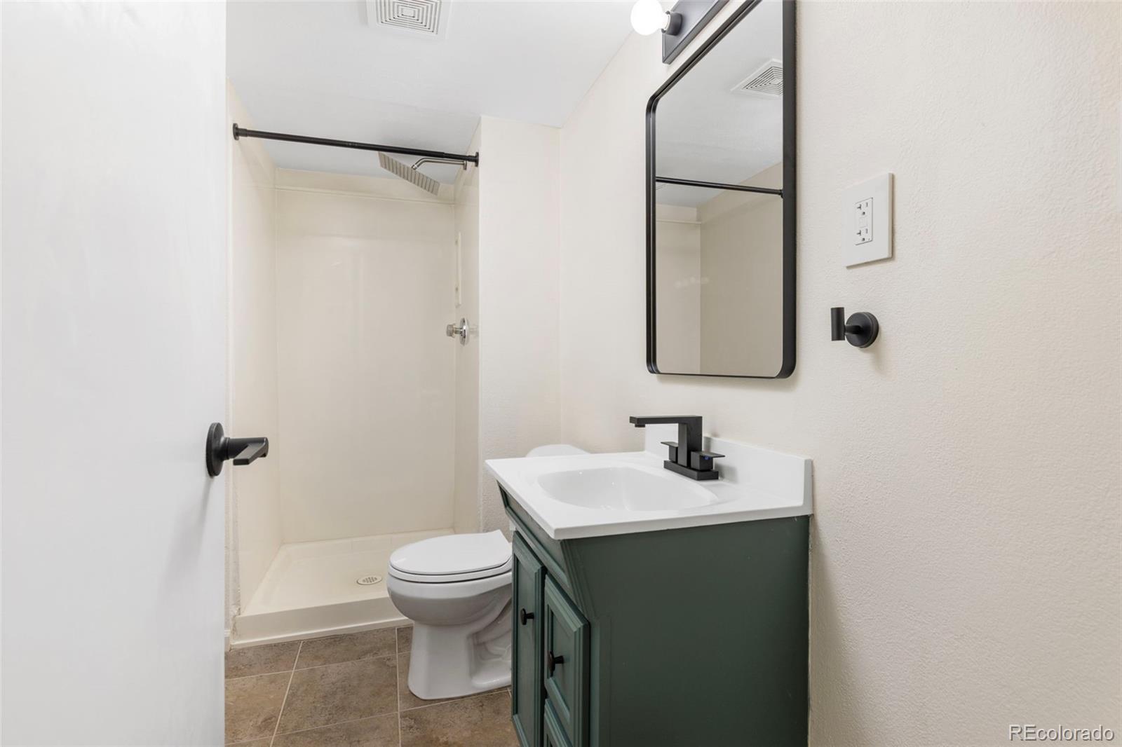 8922 Maribou Court