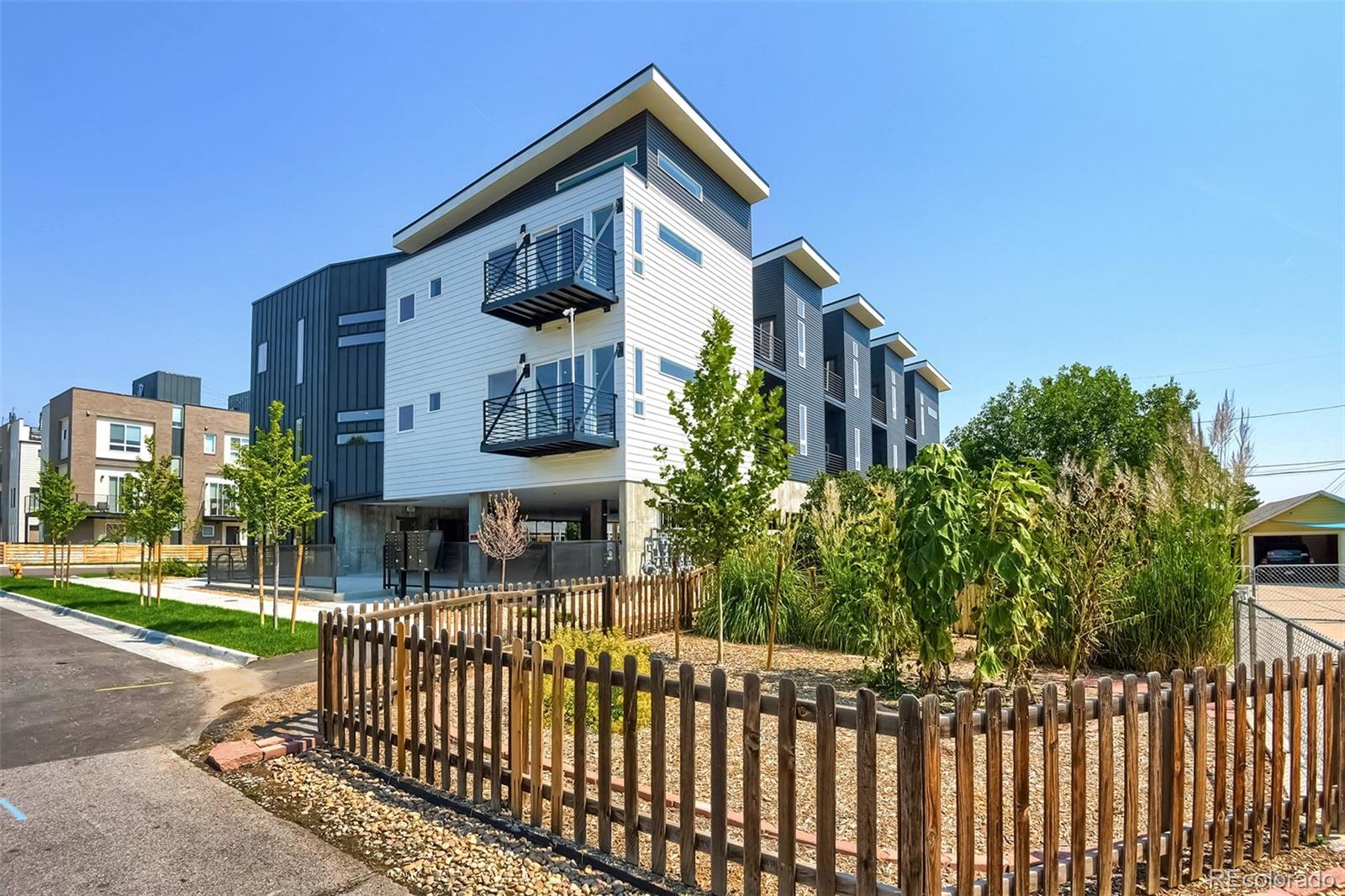 1590 Ingalls Street Unit: 205