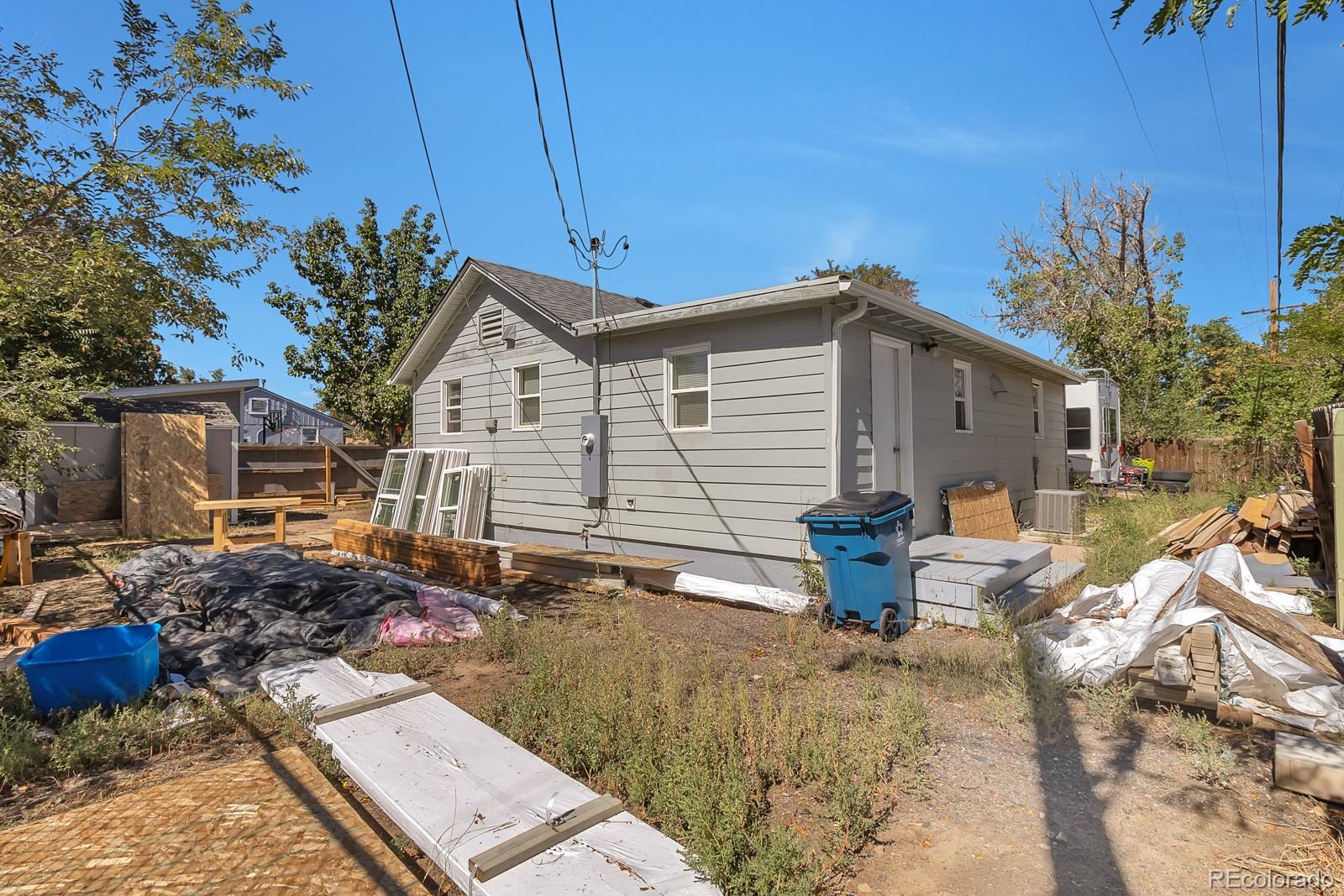 5856 & 5856 1/2 Newport Street