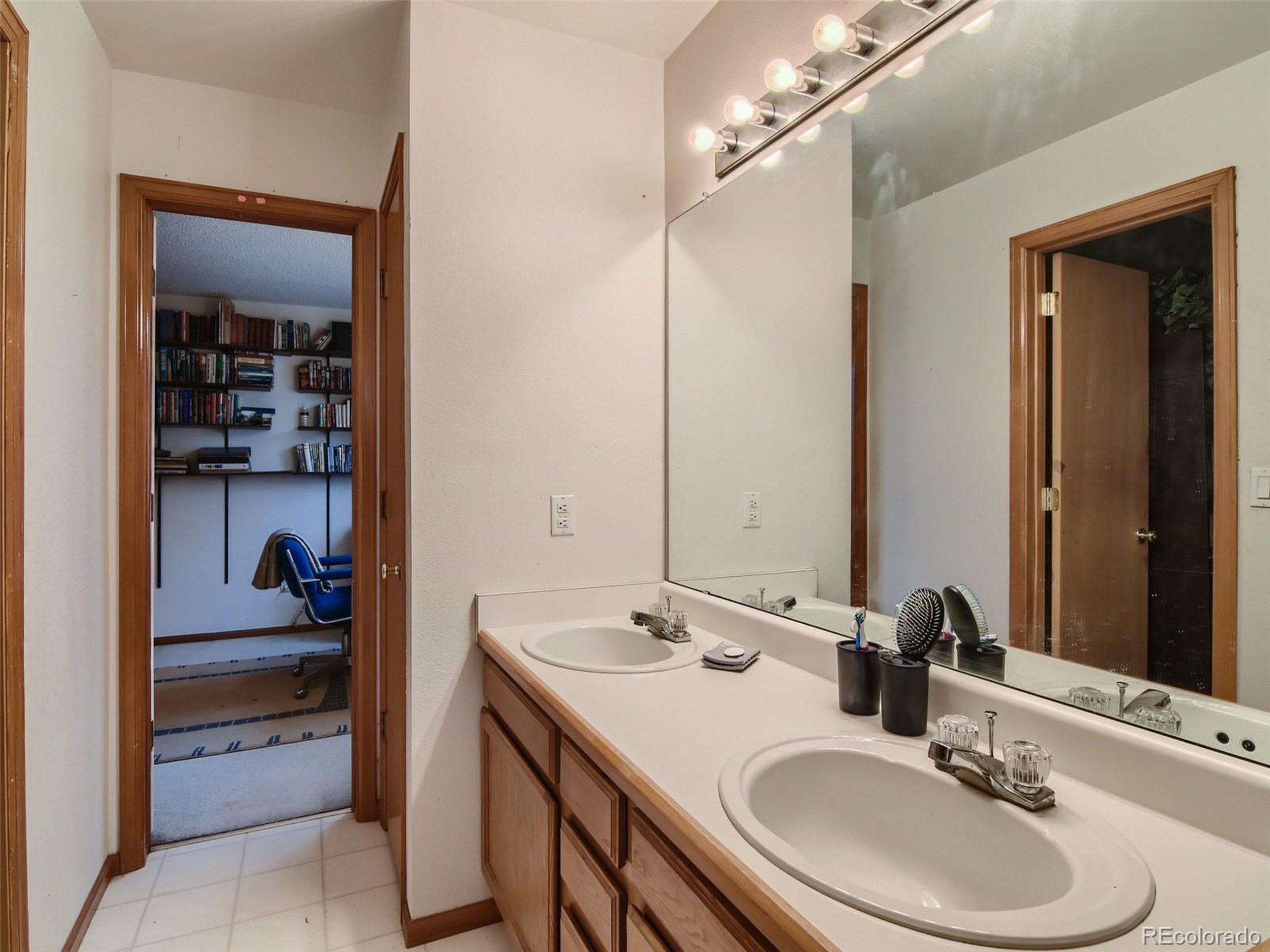13257 Bellaire Cir