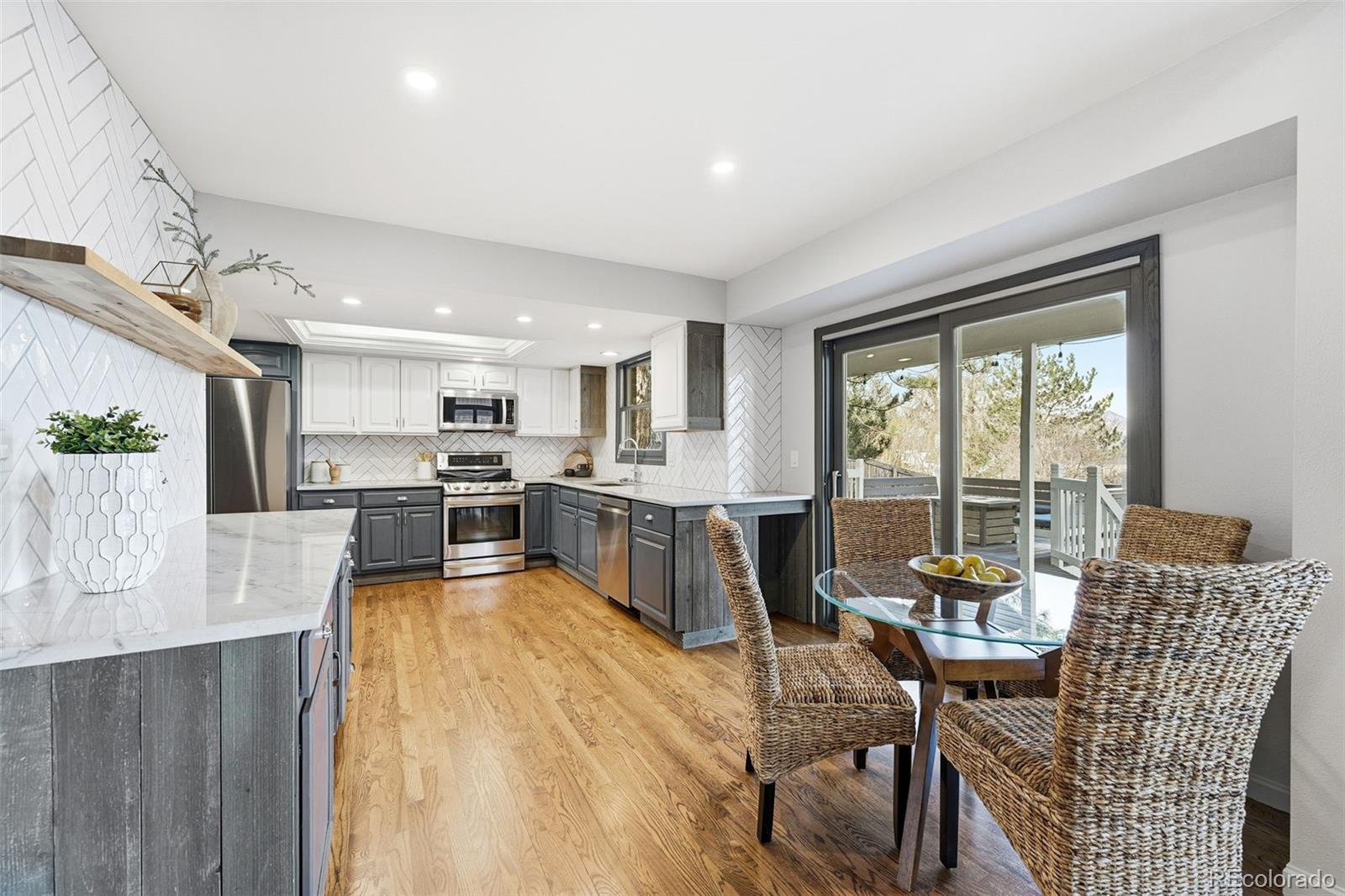 10537 W Ottawa Avenue