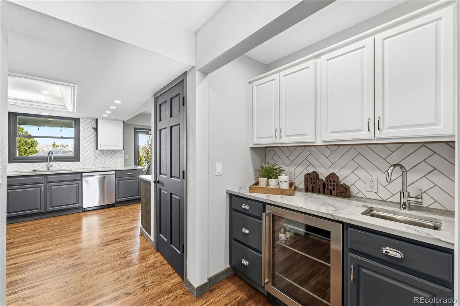 10537 W Ottawa Avenue