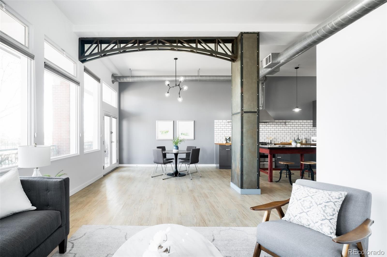 1521 Central Street Unit: 1B