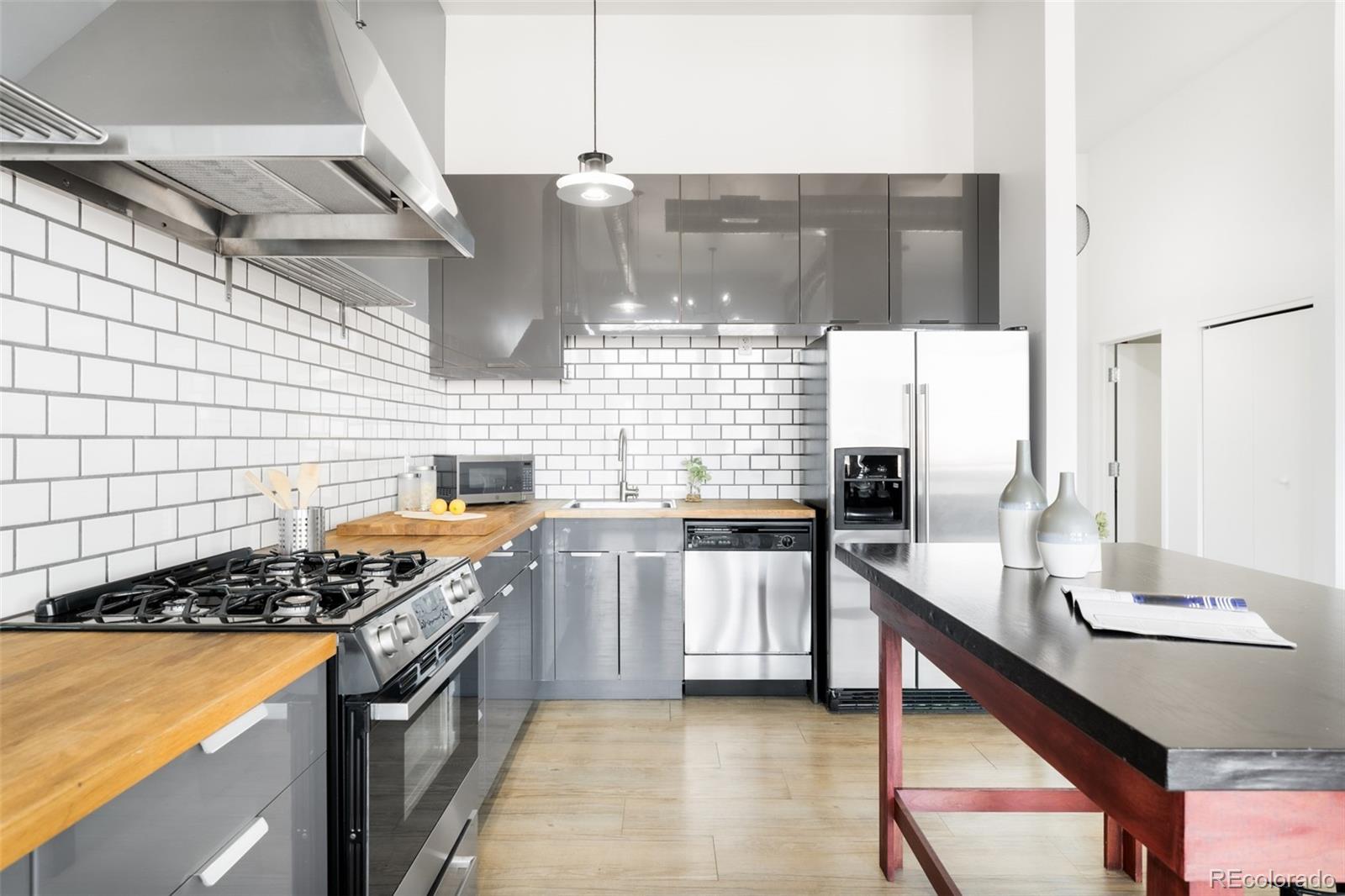 1521 Central Street Unit: 1B