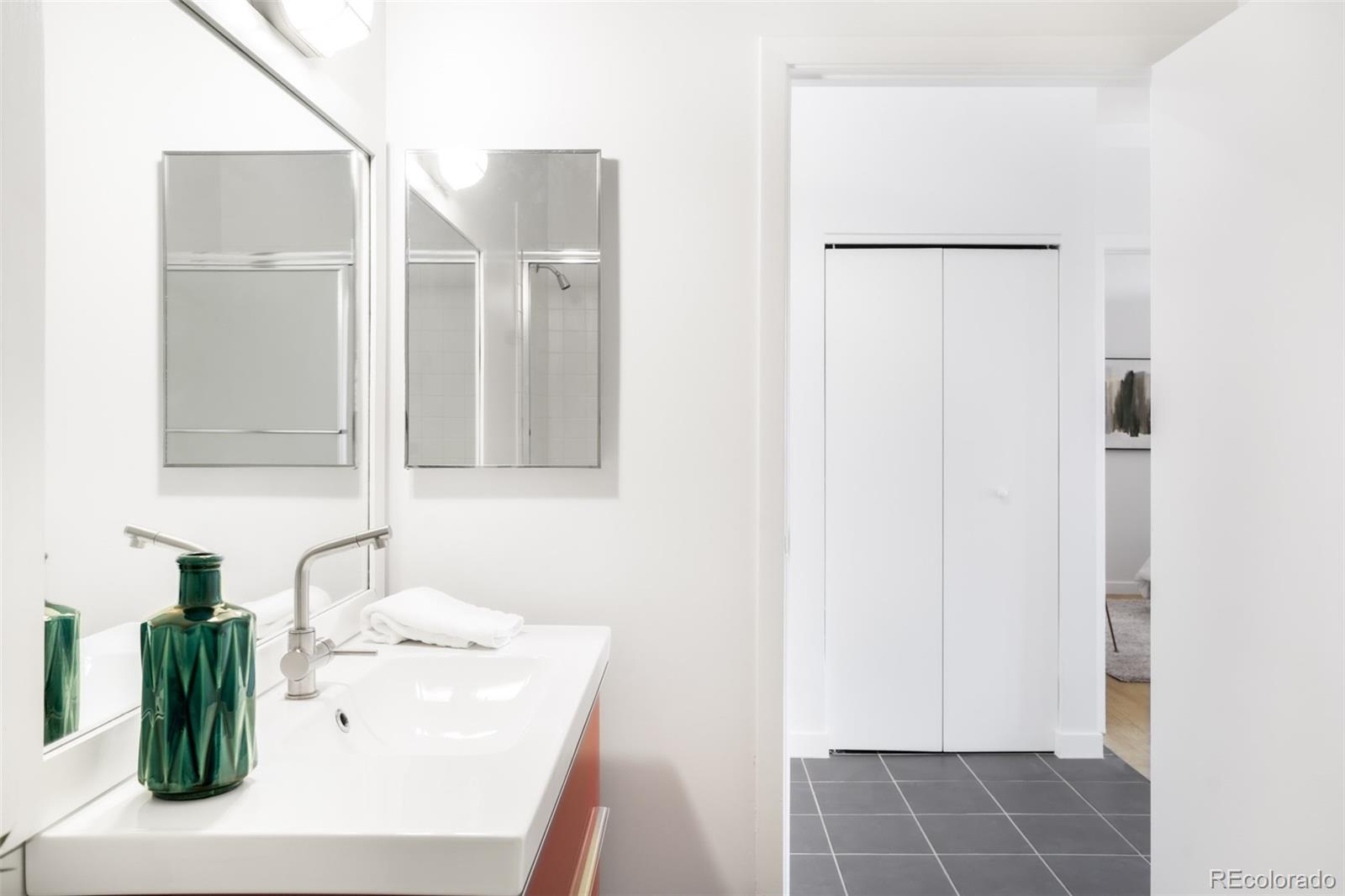 1521 Central Street Unit: 1B