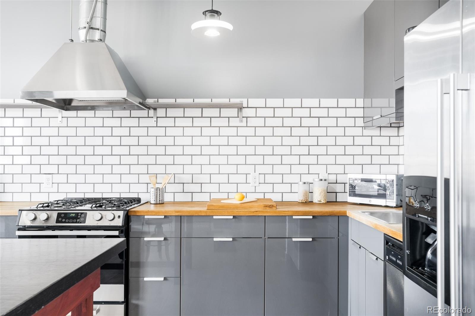 1521 Central Street Unit: 1B