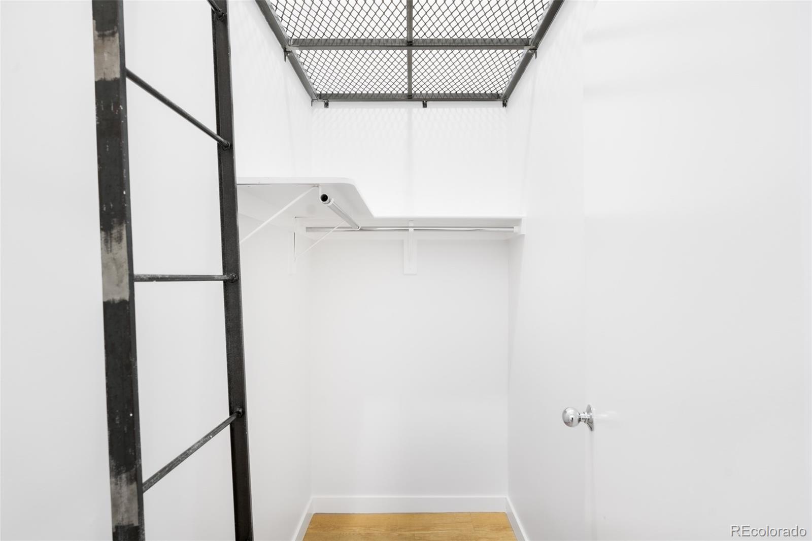 1521 Central Street Unit: 1B