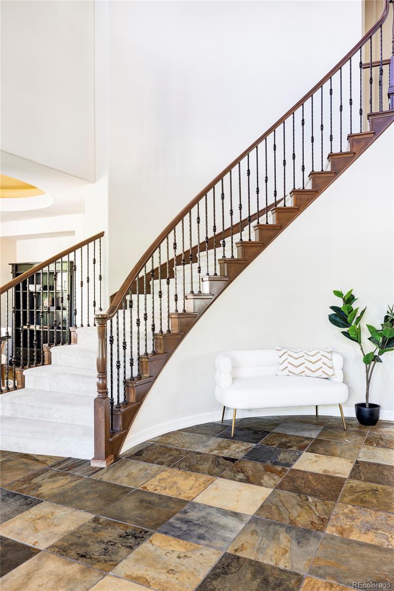 9600 S Shadow Hill Circle