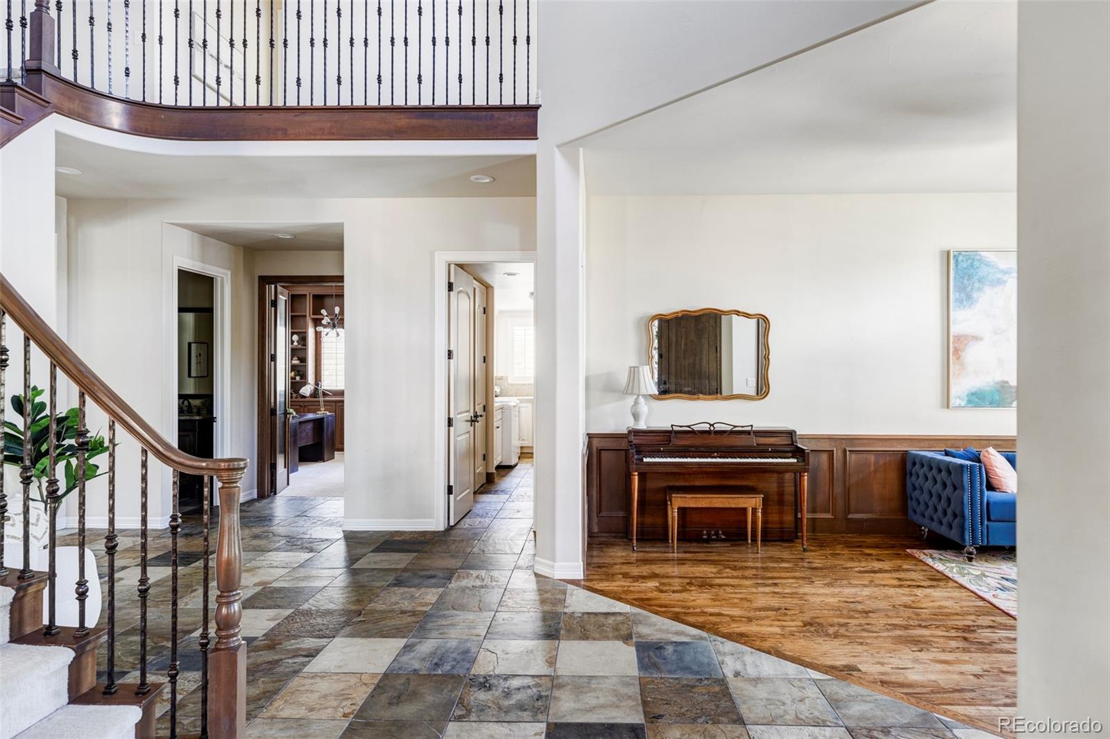 9600 S Shadow Hill Circle