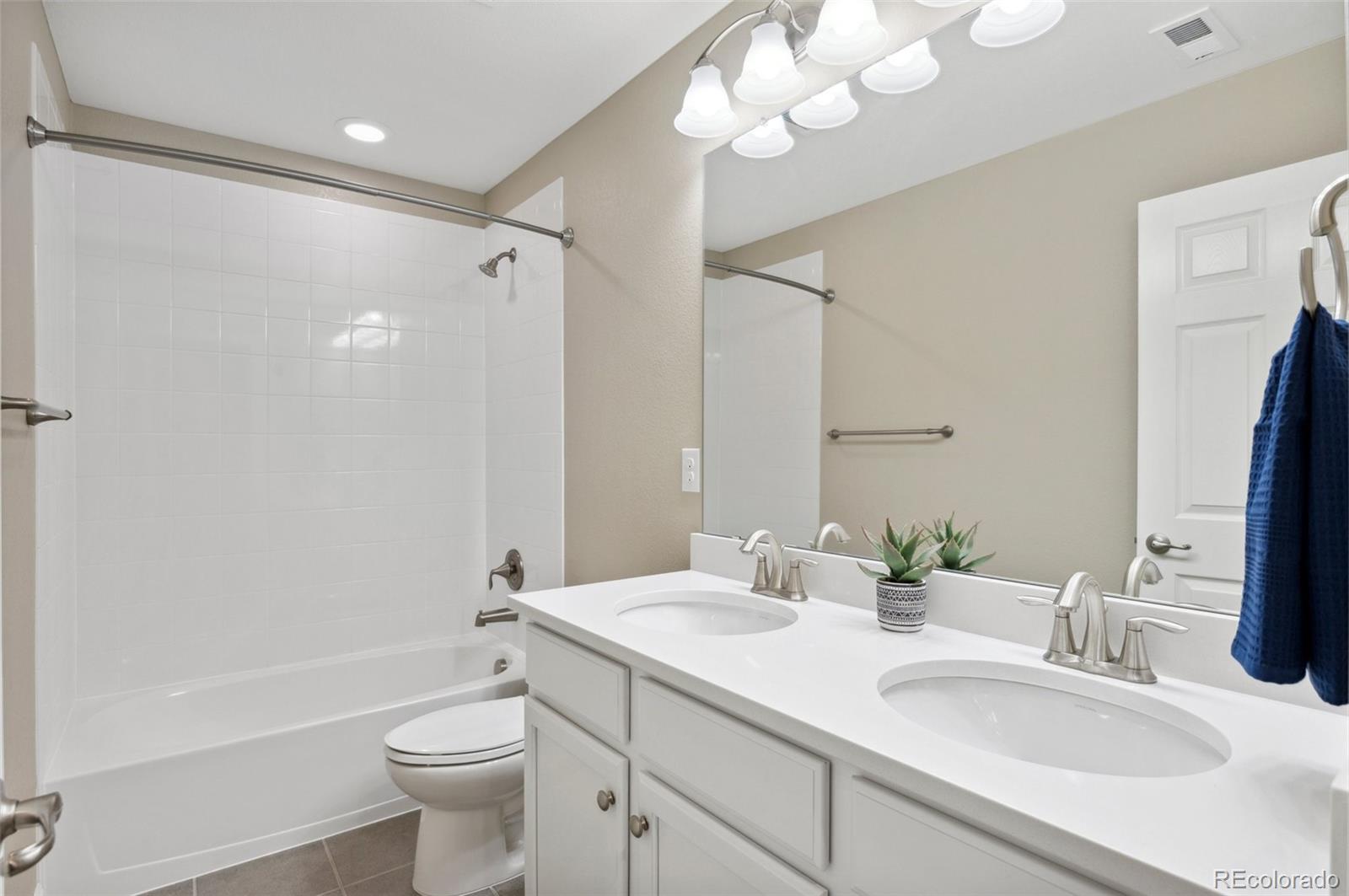 2822 Russet Sky Court