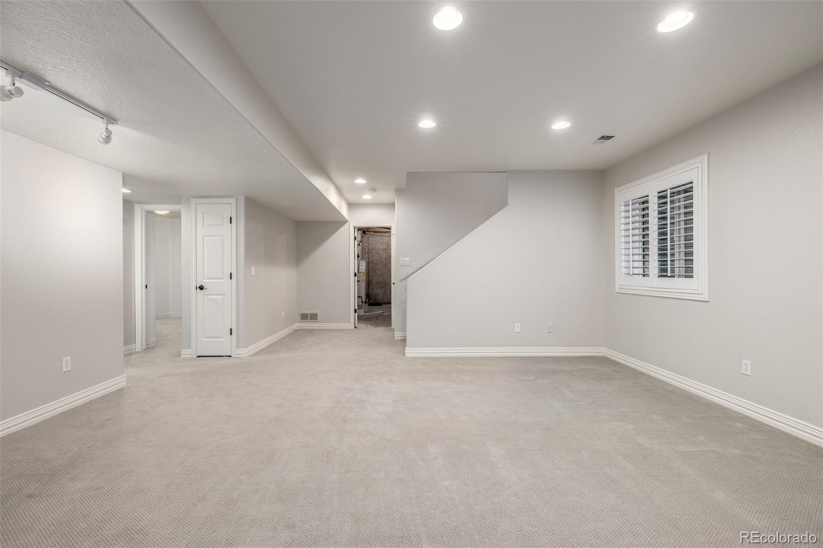 1011 S Valentia Street Unit: 30