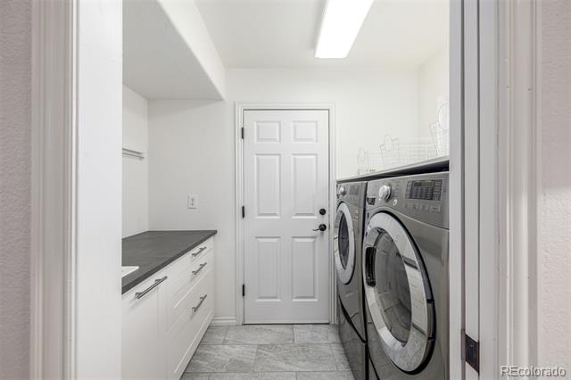1011 S Valentia Street Unit: 30