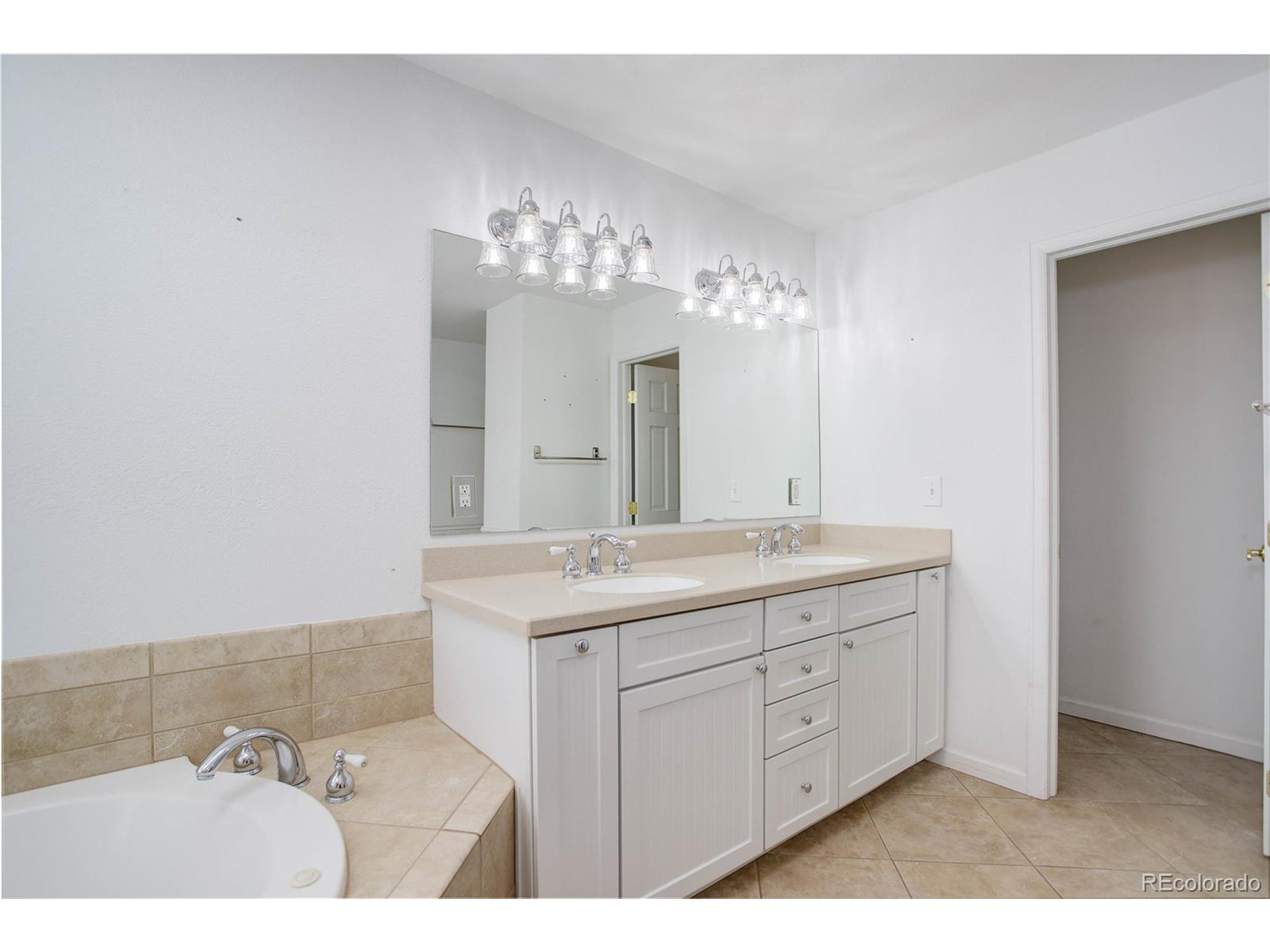 1600 Flint Ct