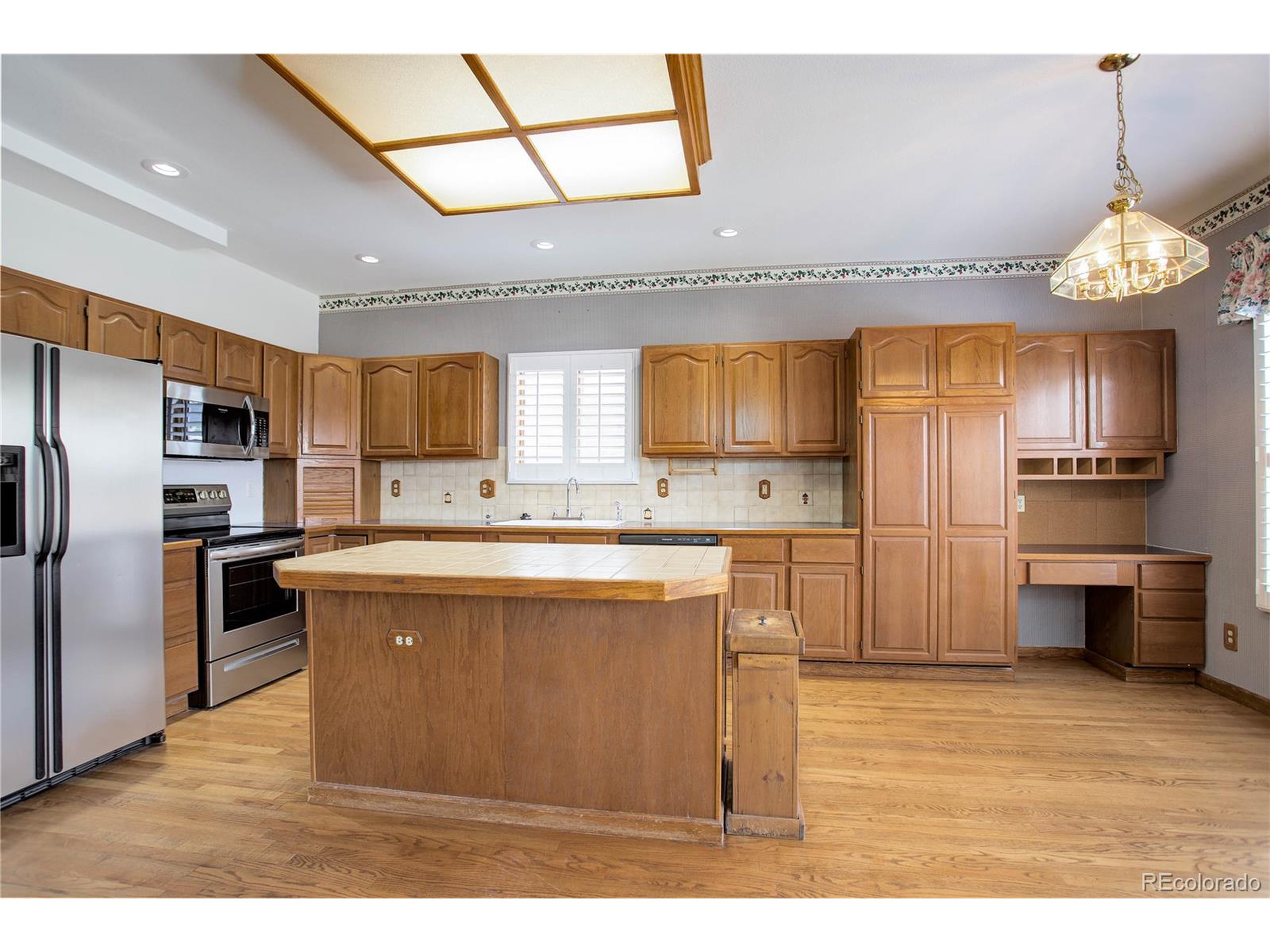 1600 Flint Ct