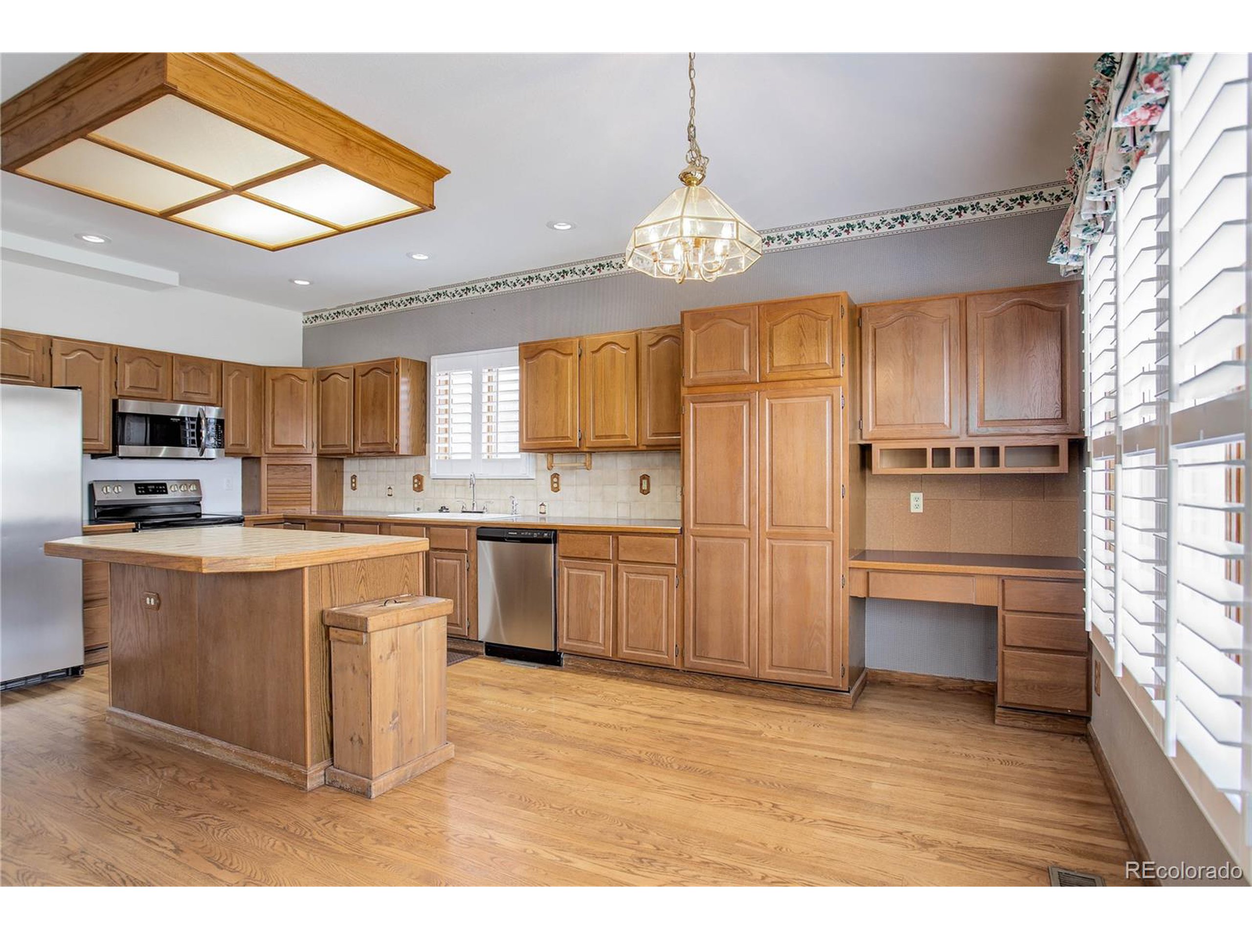 1600 Flint Ct