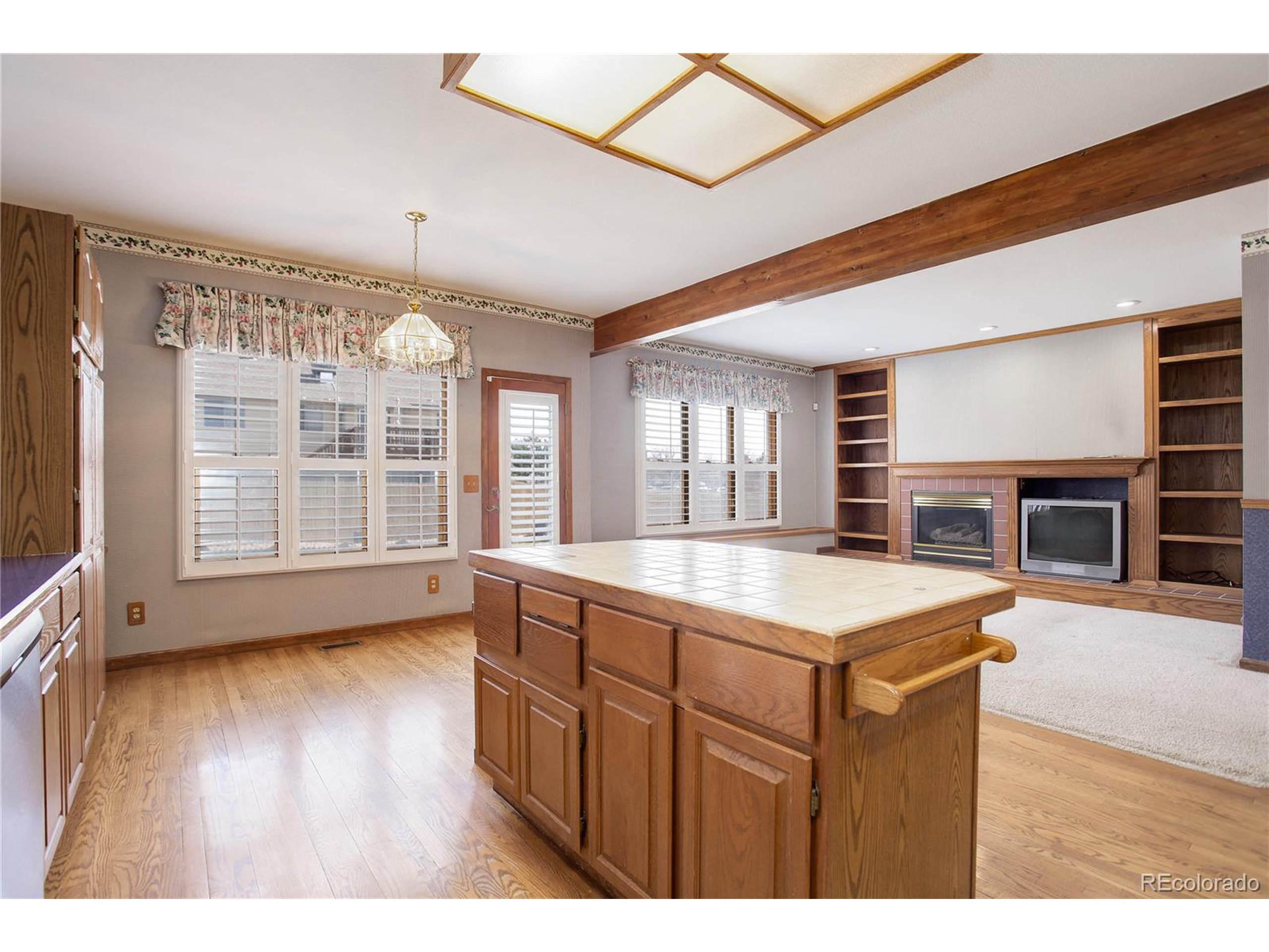 1600 Flint Ct