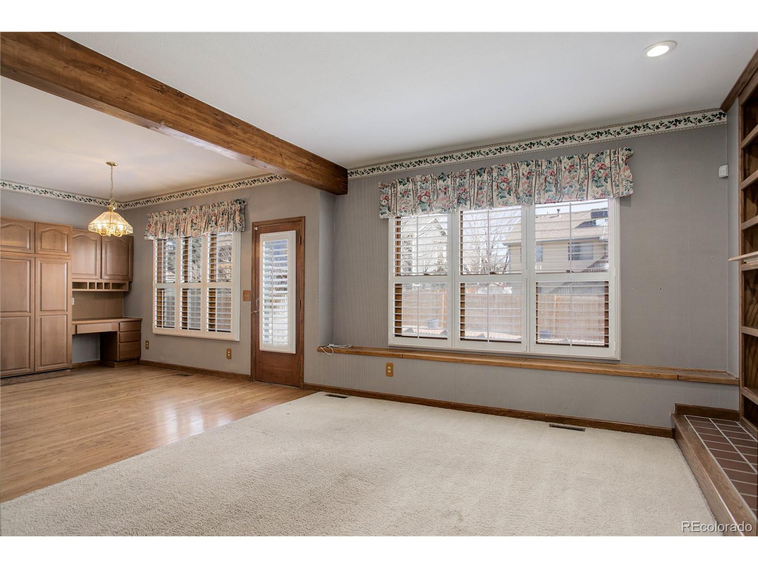 1600 Flint Ct