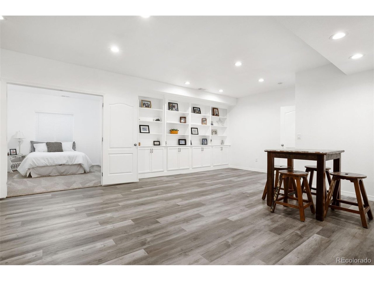 952 Carbonate Ln