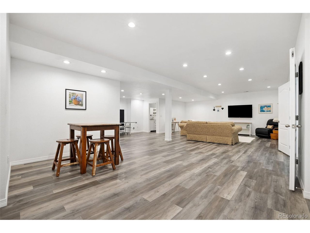 952 Carbonate Ln