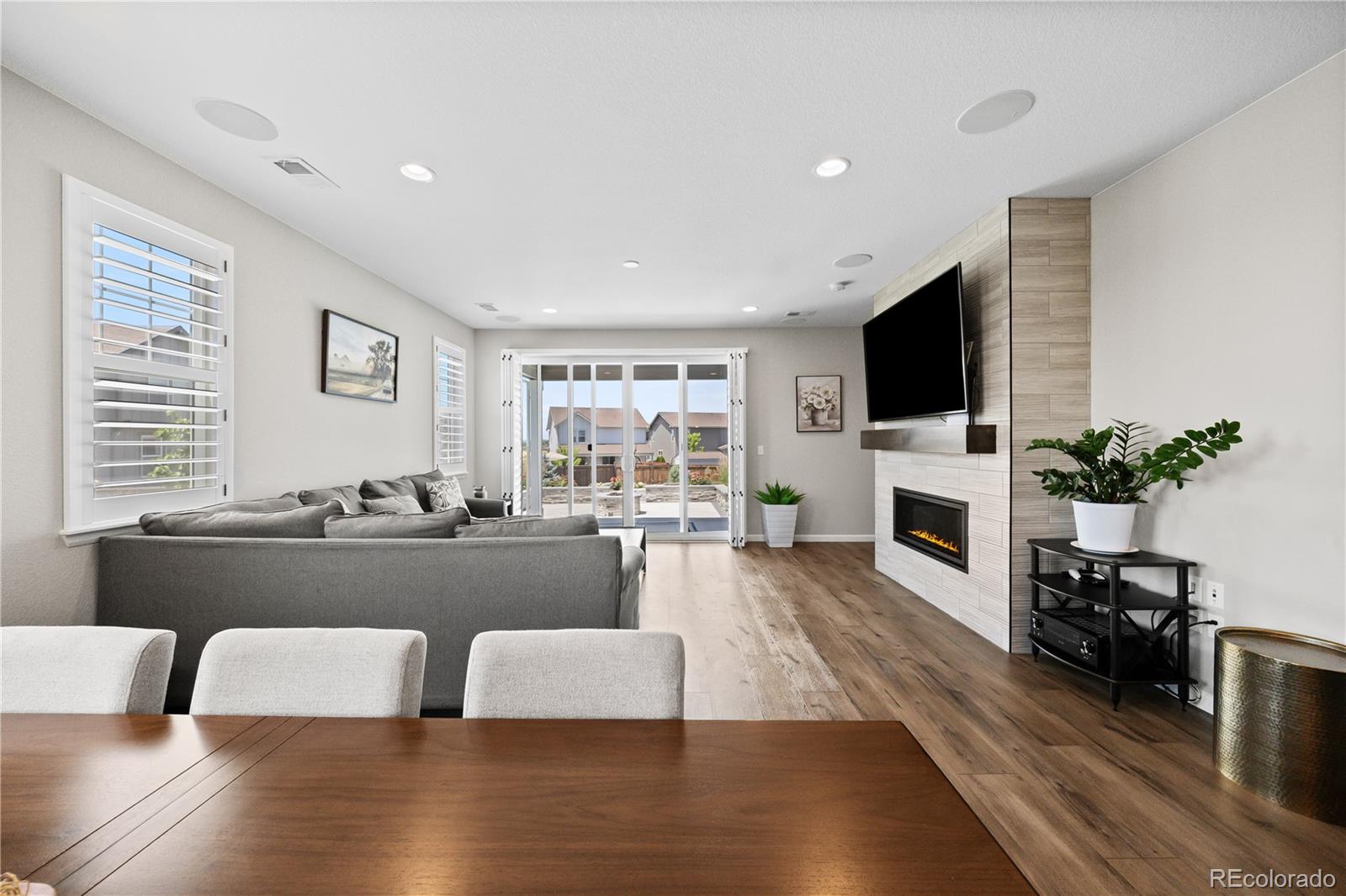 1925 Peregrine Drive