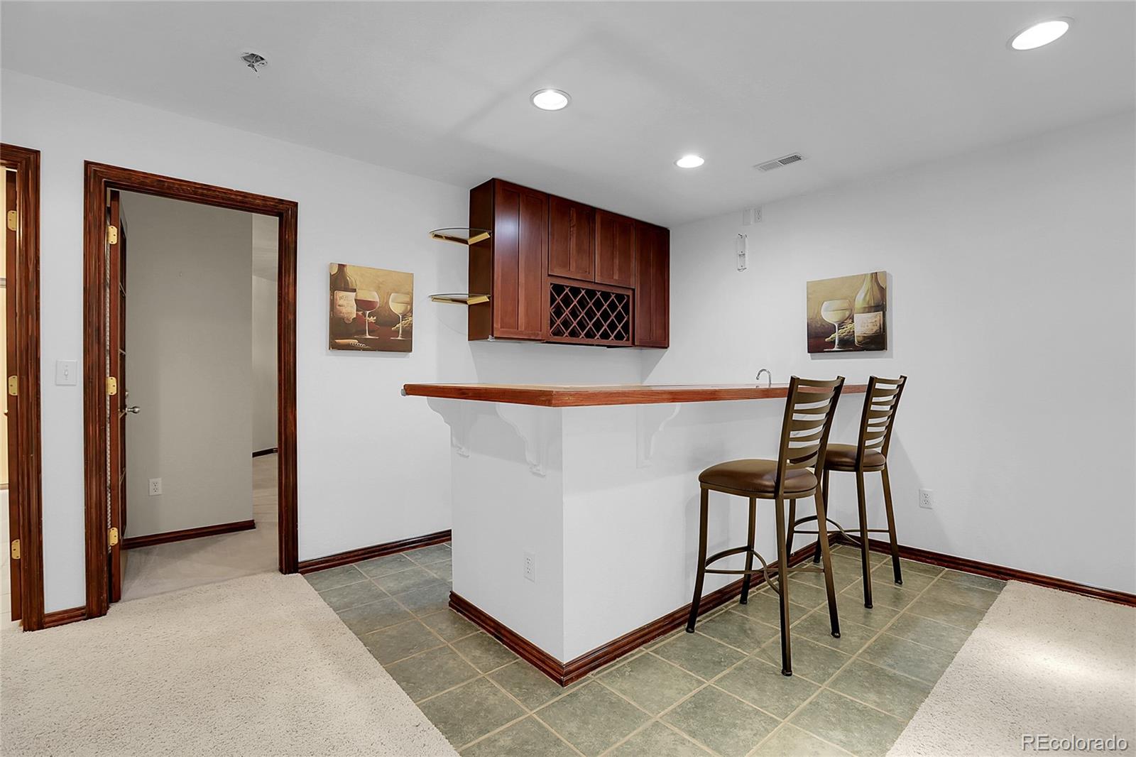 1011 S Valentia Street Unit: 3
