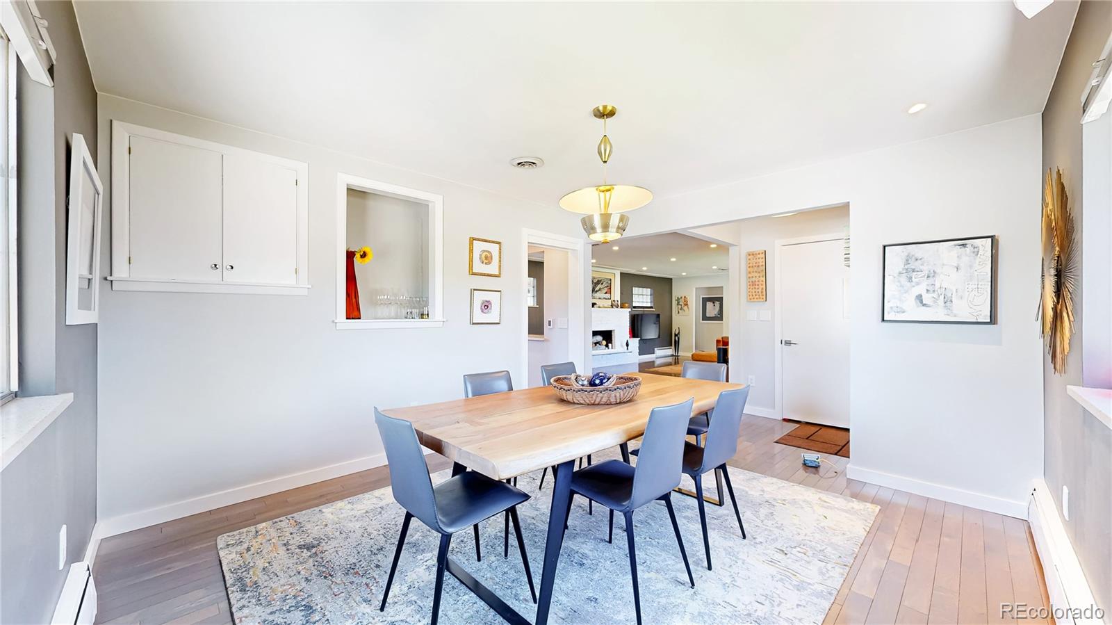 2221 W Moffat Place