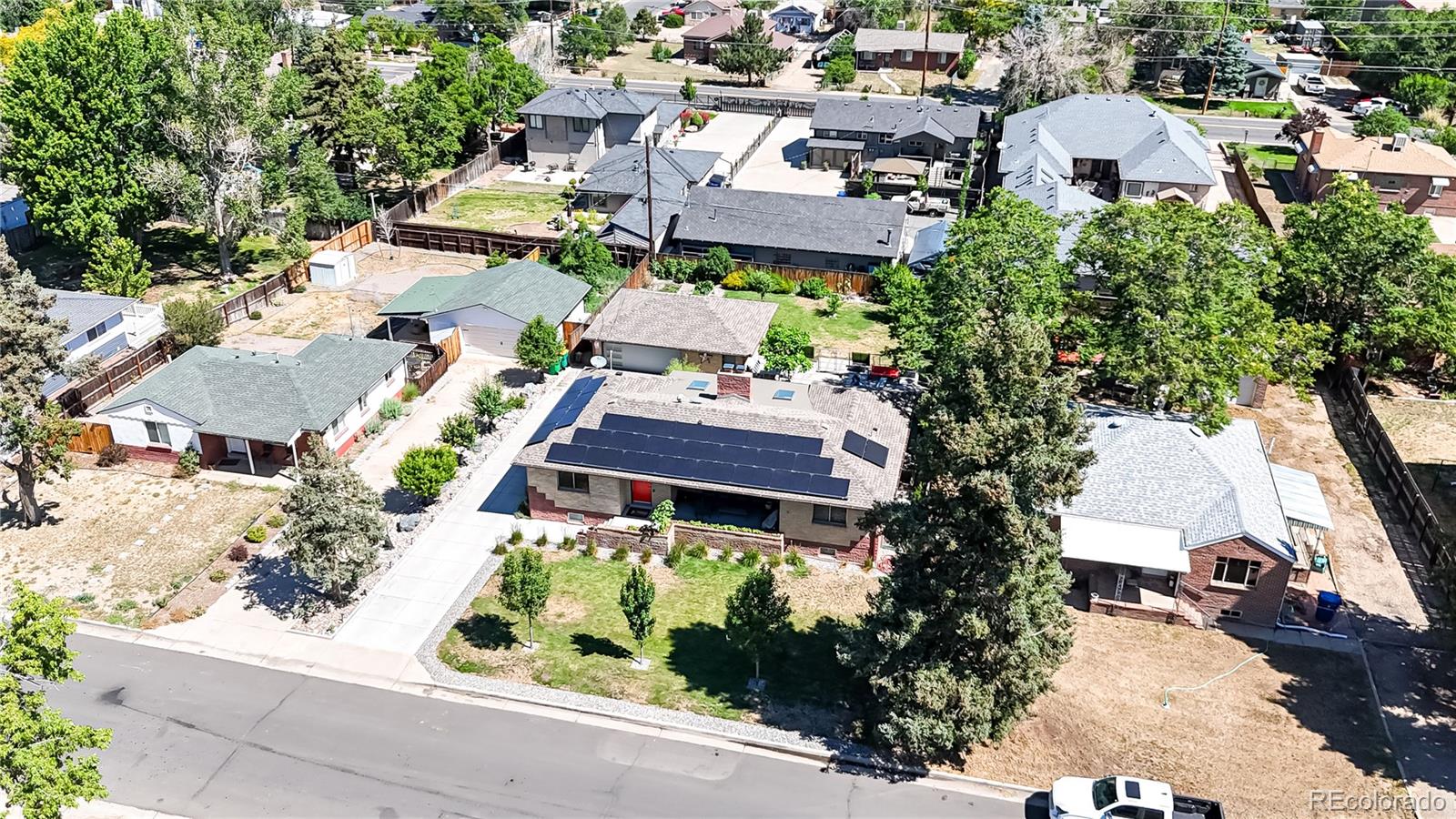 2221 W Moffat Place