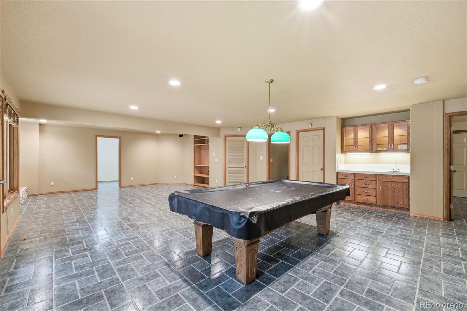 3925 Wavy Oak Drive
