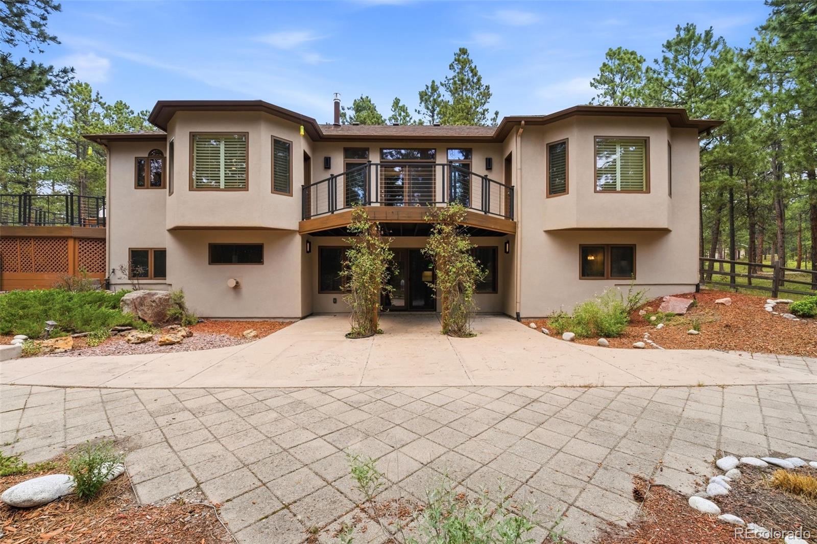 3925 Wavy Oak Drive