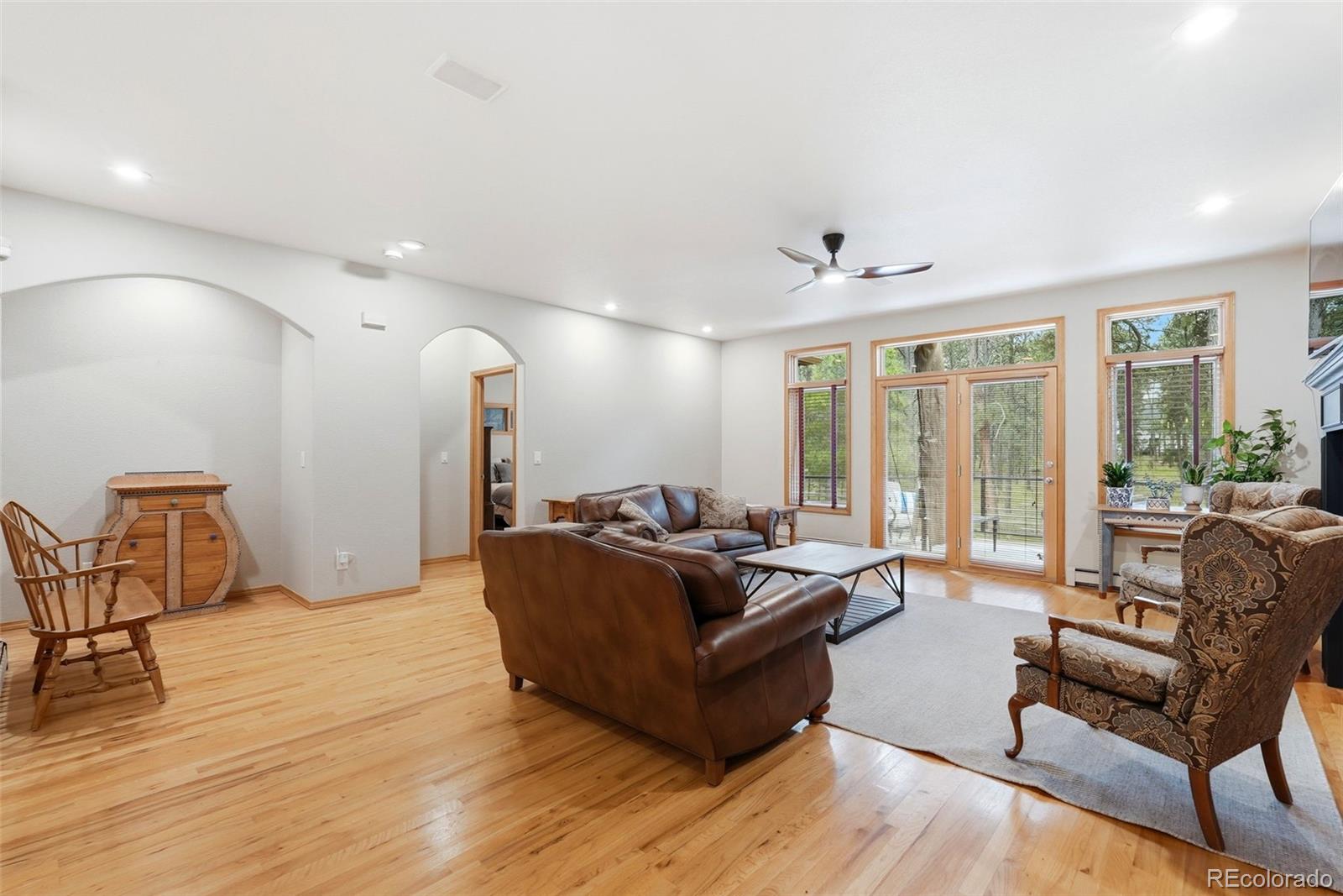 3925 Wavy Oak Drive
