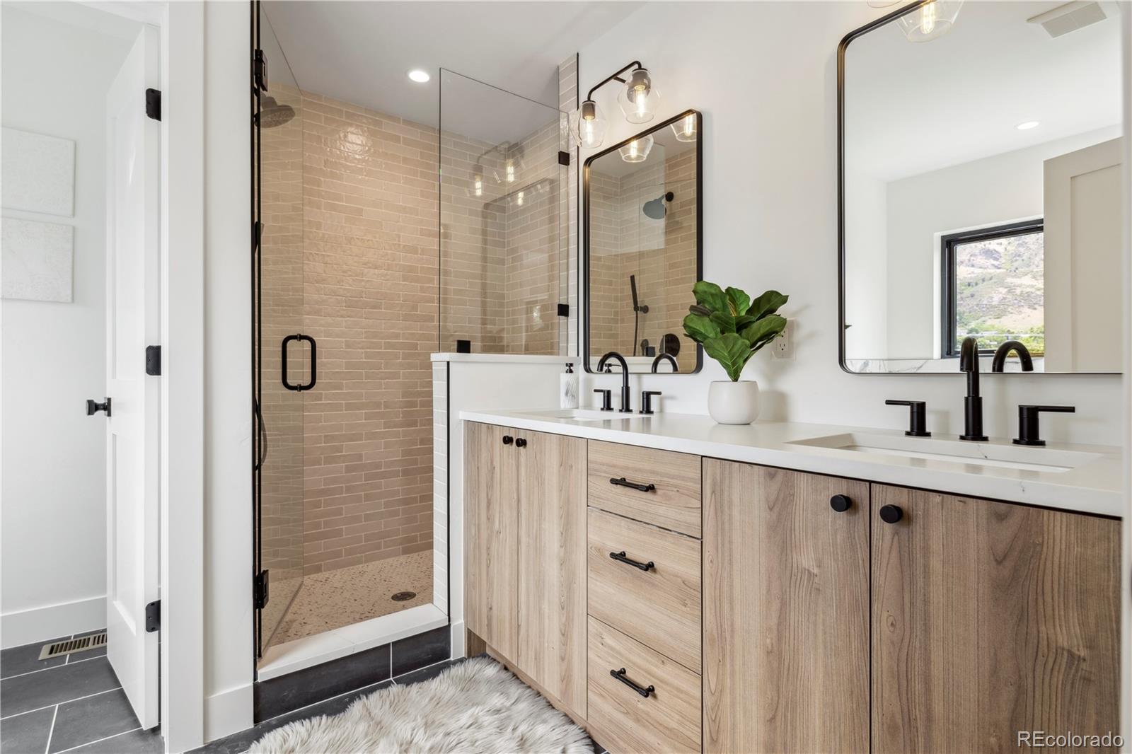 402 N Ford Street Unit: 1