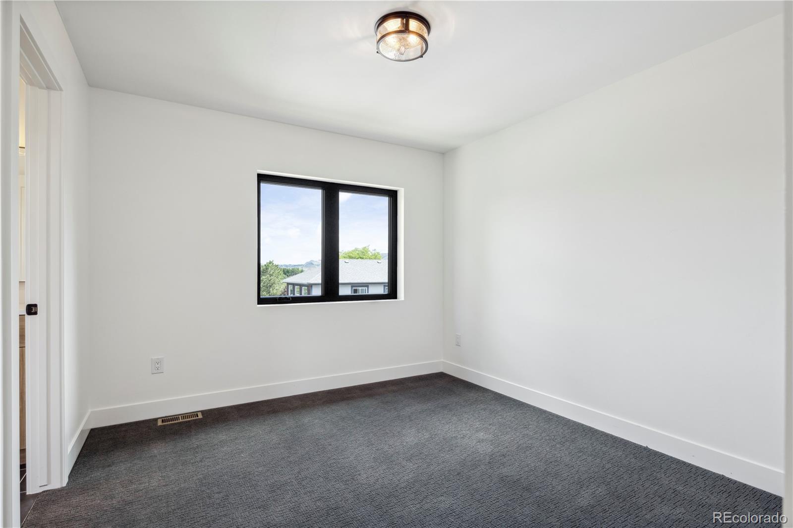 402 N Ford Street Unit: 1