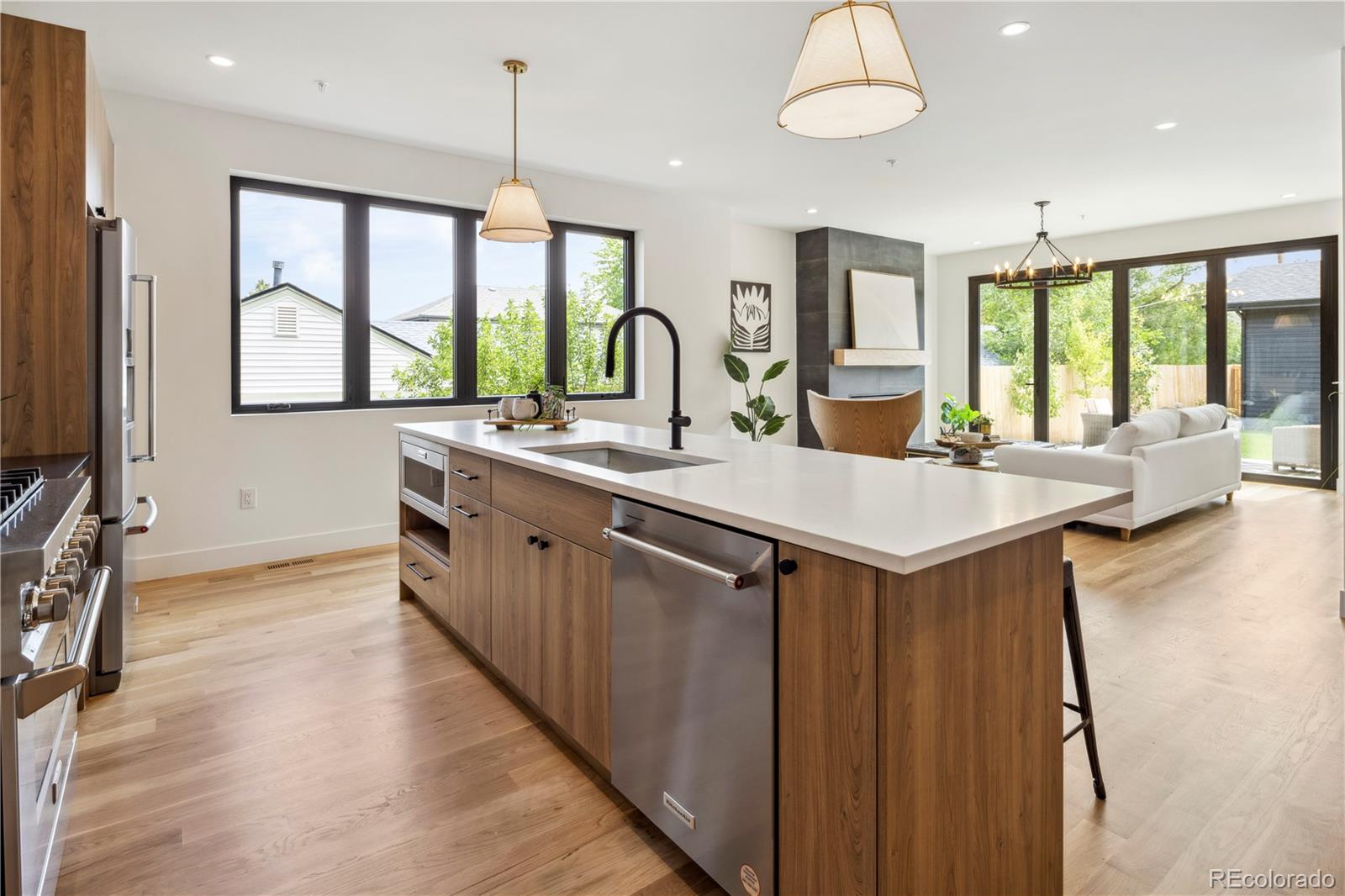 402 N Ford Street Unit: 1
