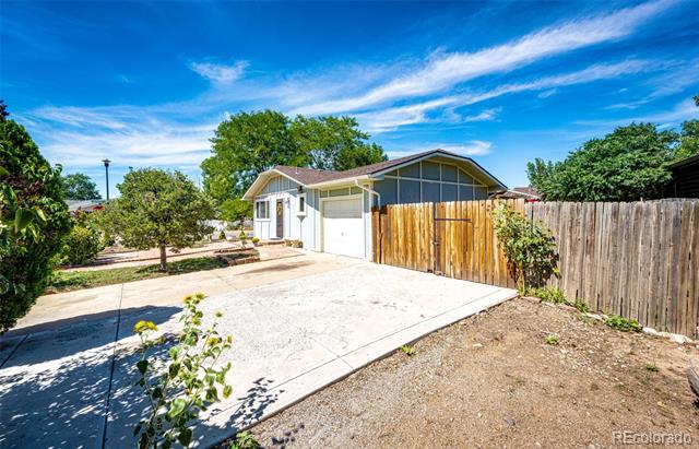 1205 Lancaster Court