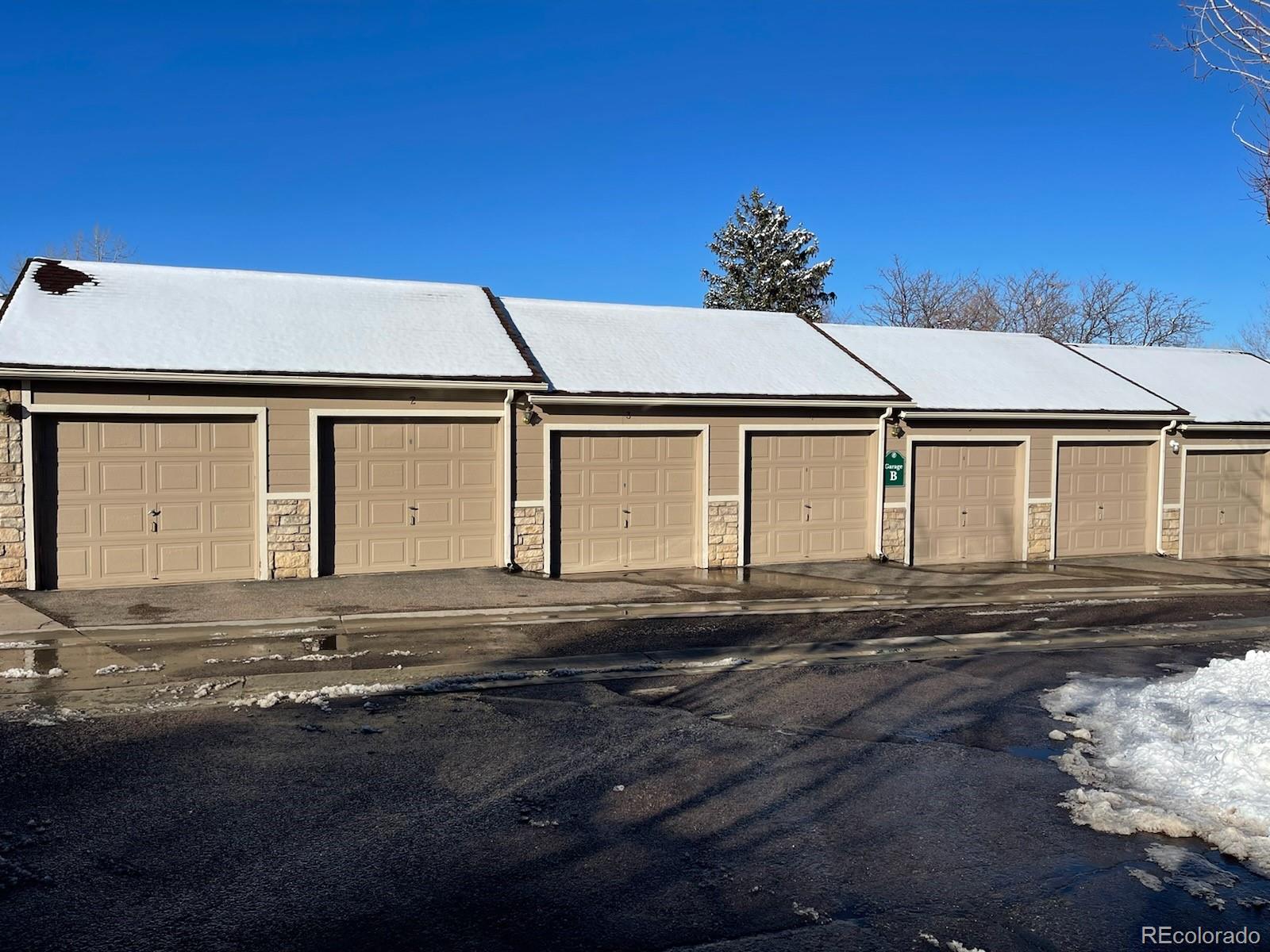 7414 S Alkire Street Unit: 207