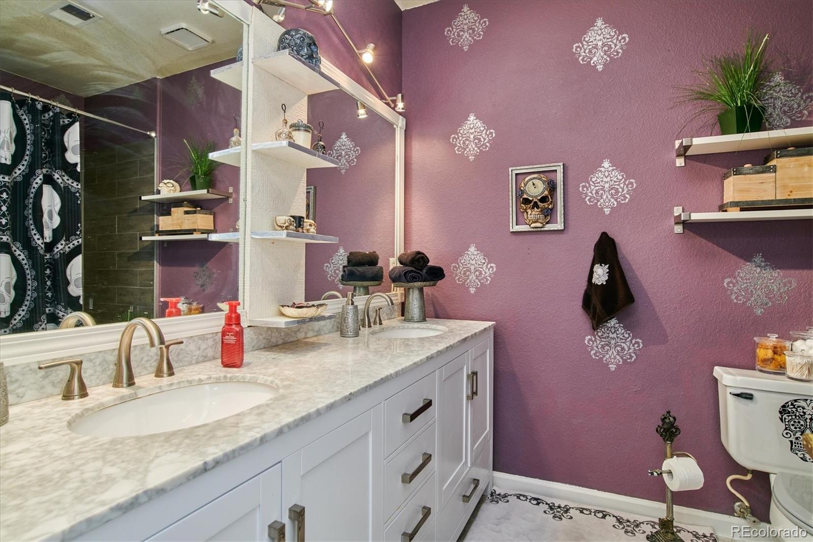 7414 S Alkire Street Unit: 207