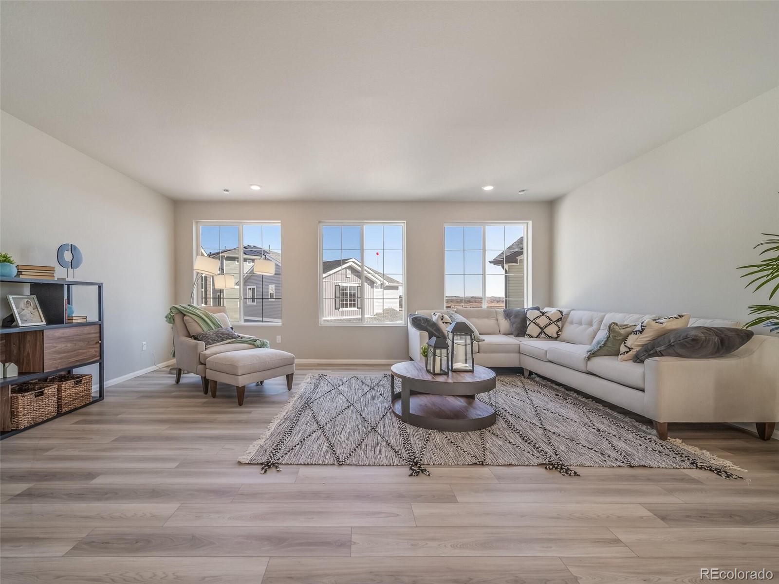 21943 E 38th Place