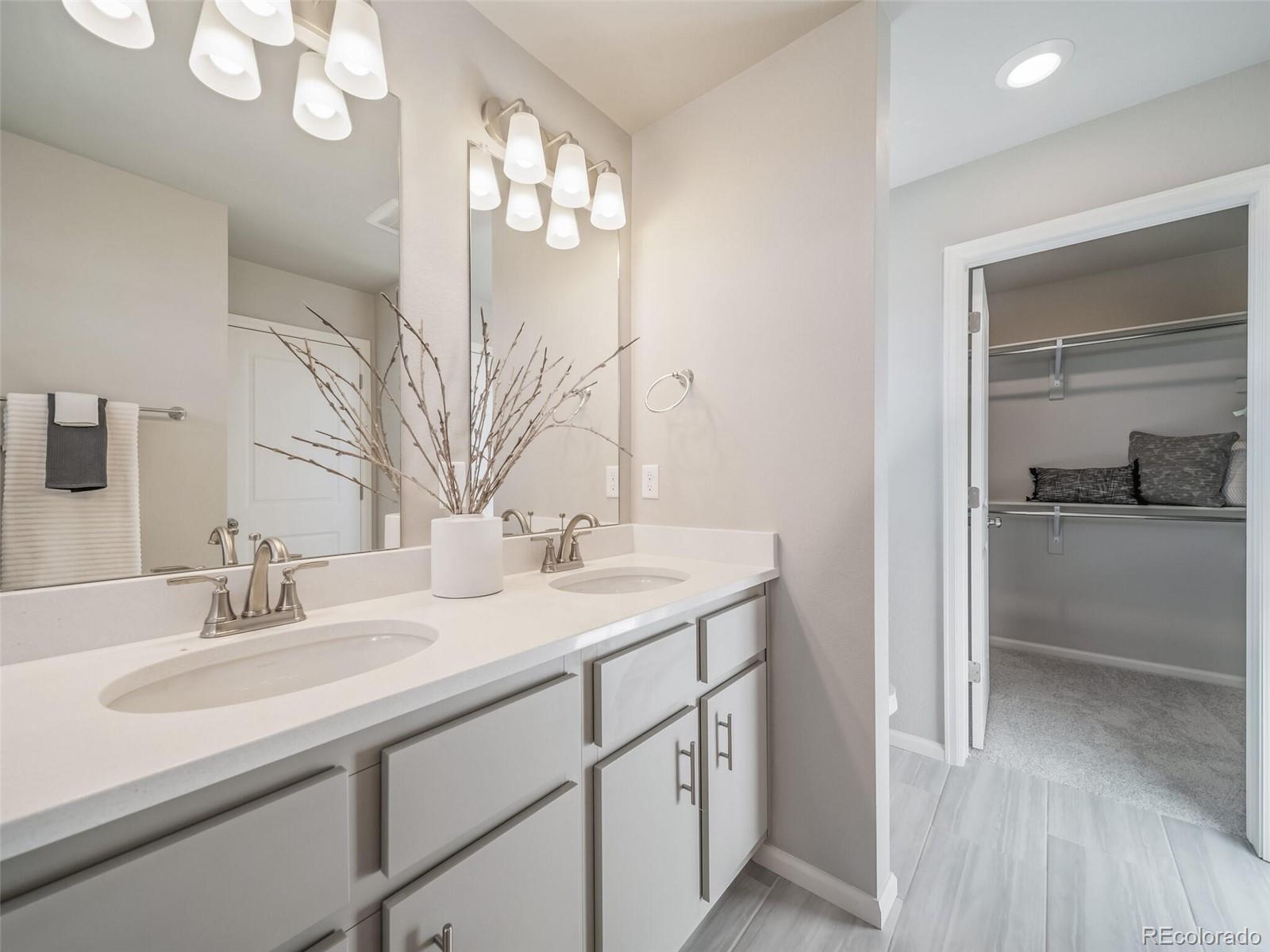 21943 E 38th Place
