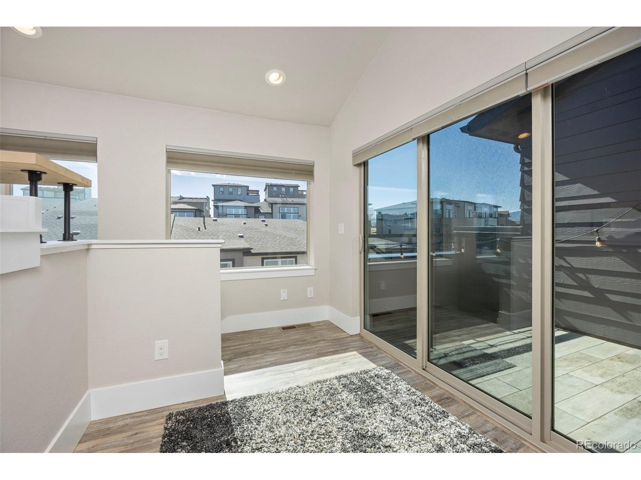 506 Promenade Dr