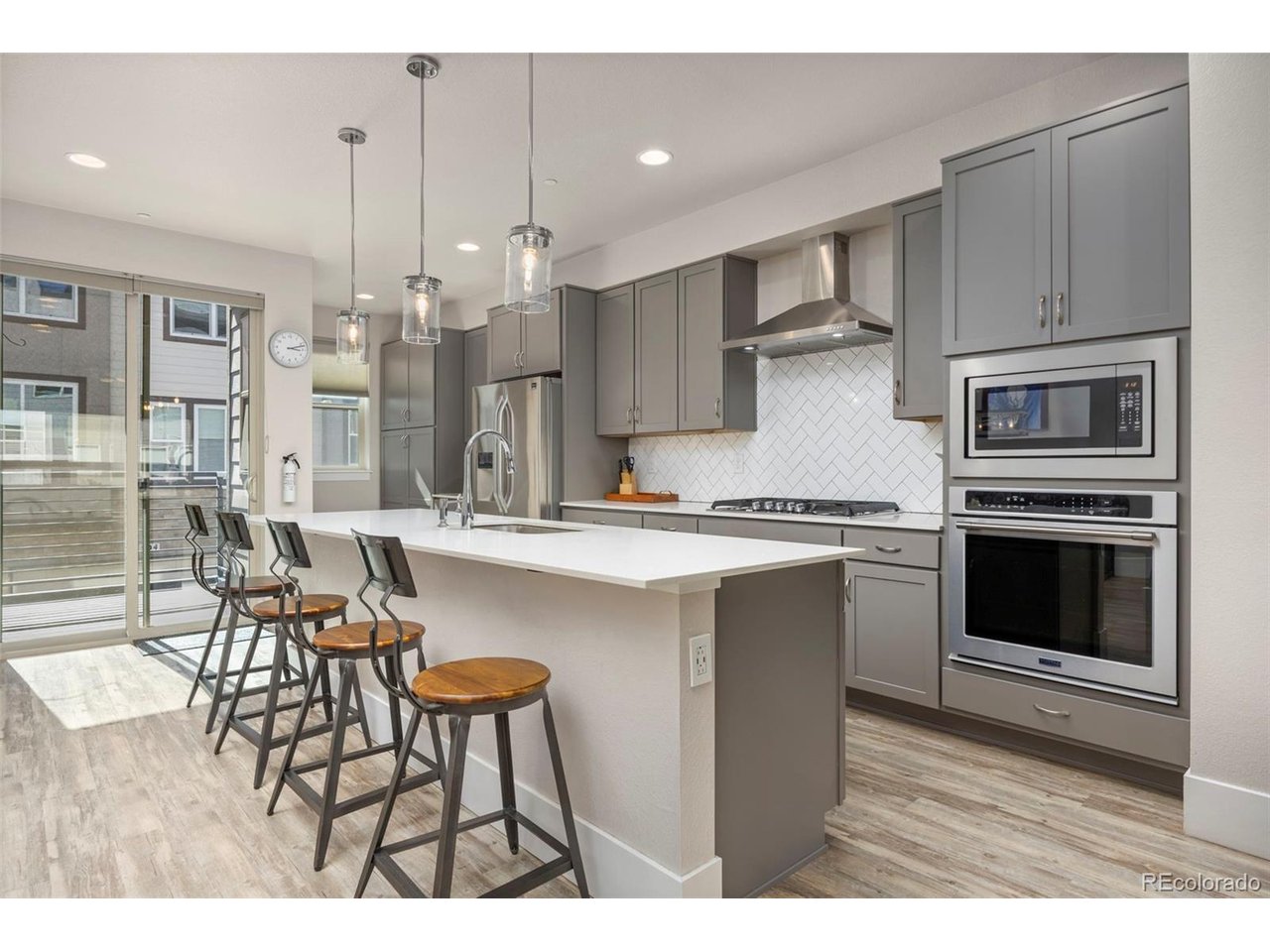 506 Promenade Dr