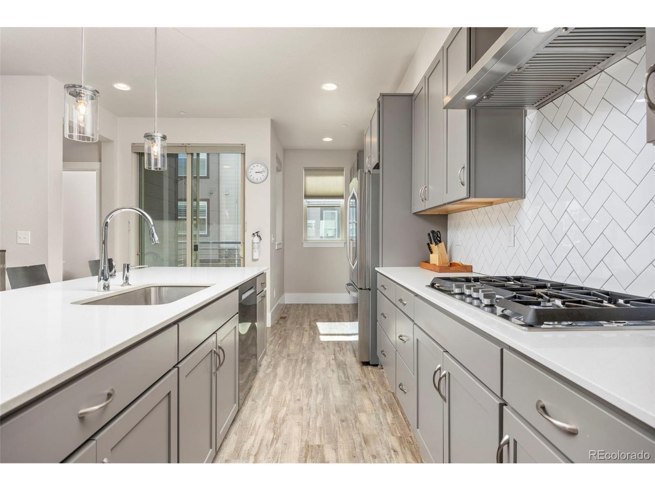 506 Promenade Dr