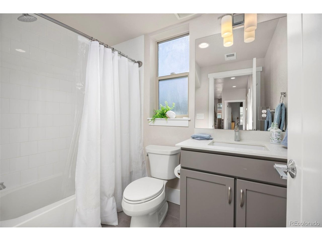 506 Promenade Dr
