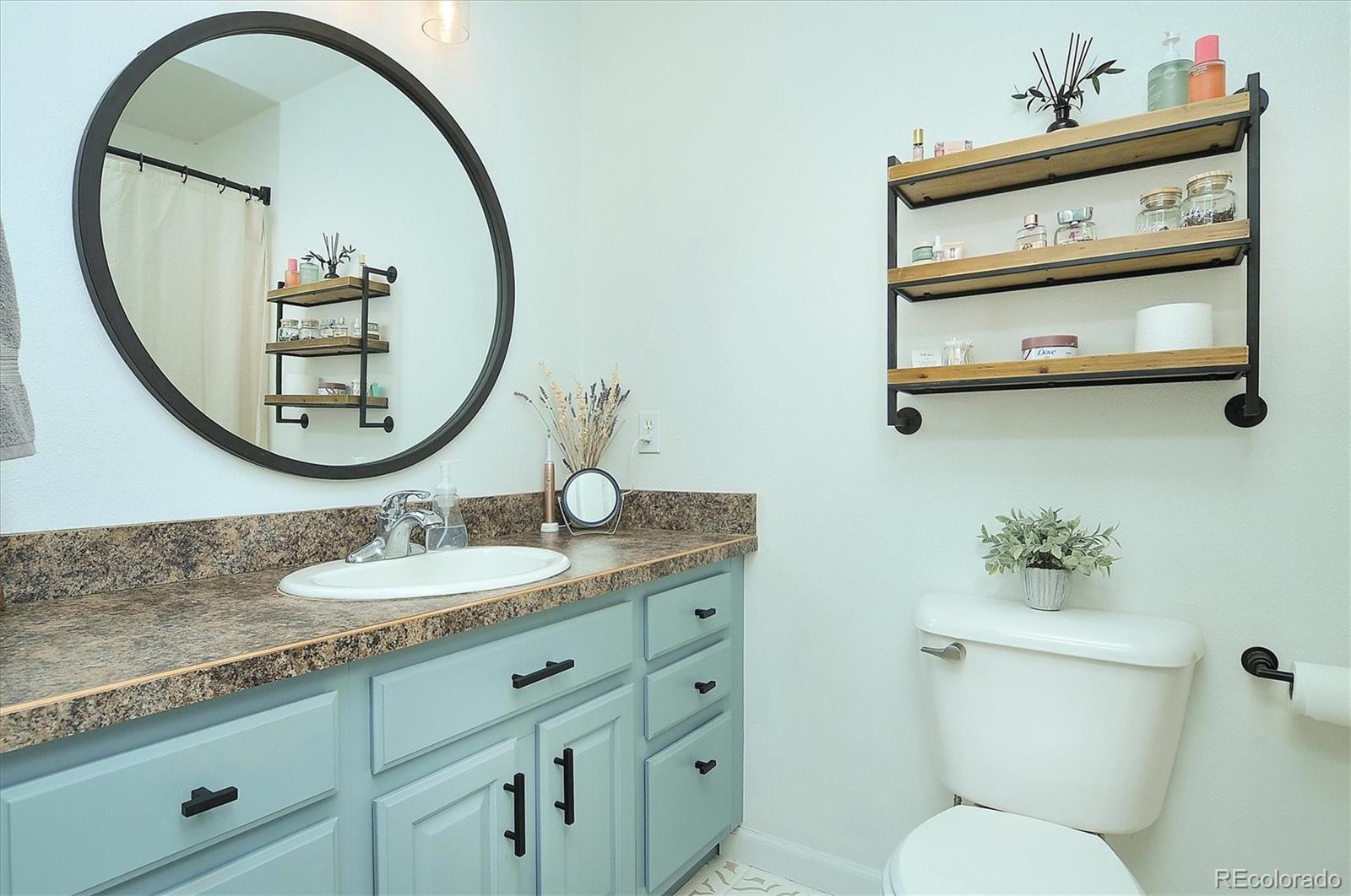 727 Marquette Avenue Unit: A