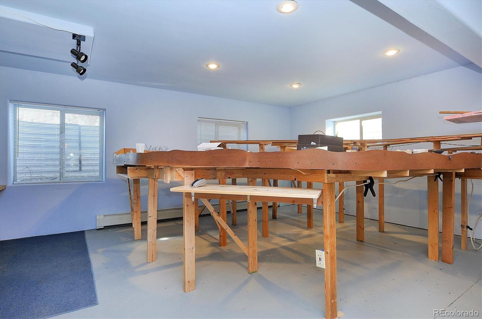 13942 Charcoal Circle