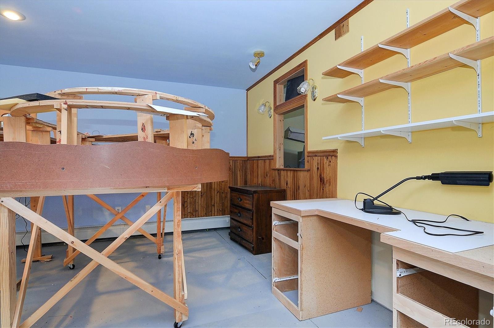 13942 Charcoal Circle