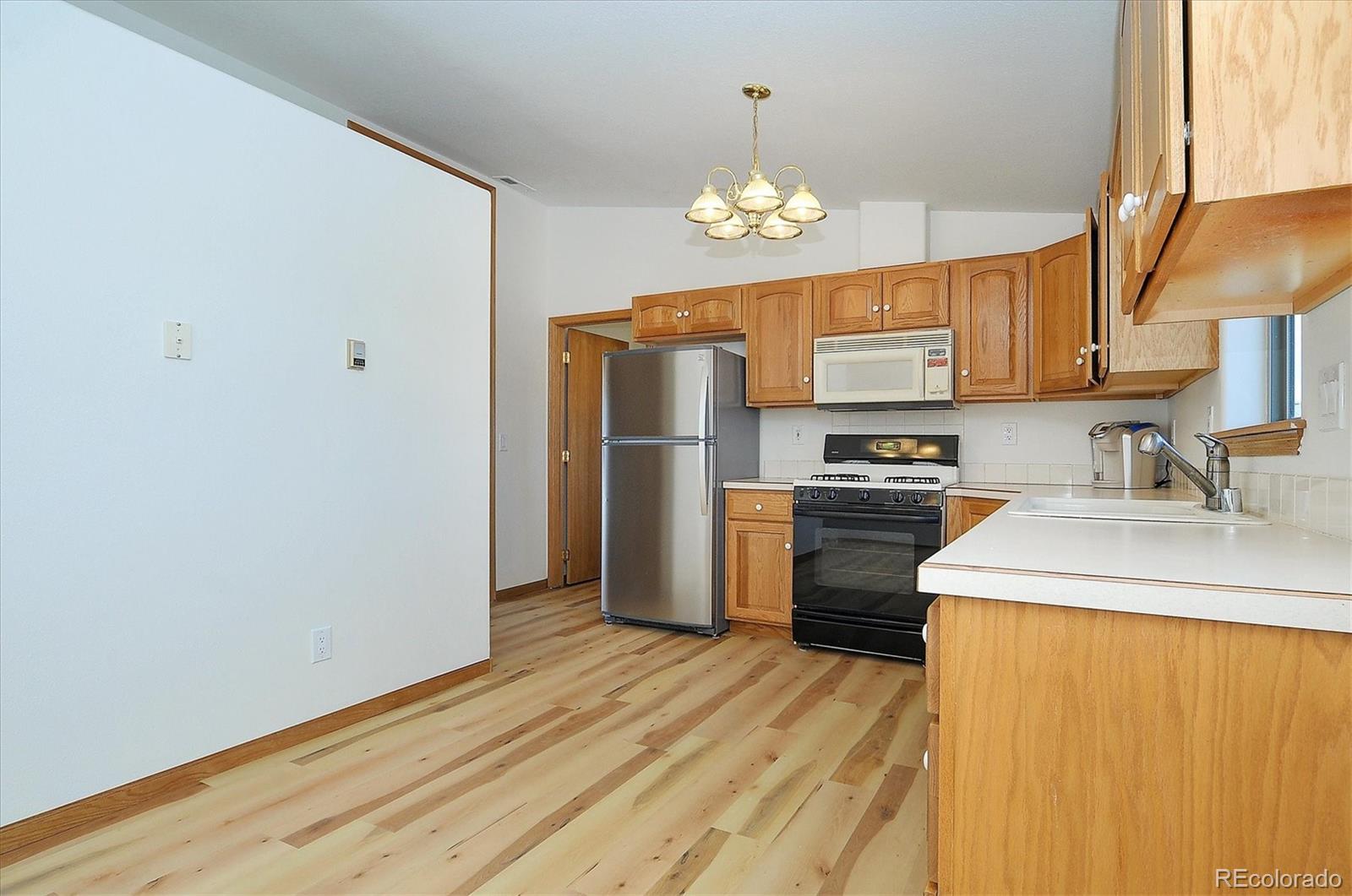 13942 Charcoal Circle