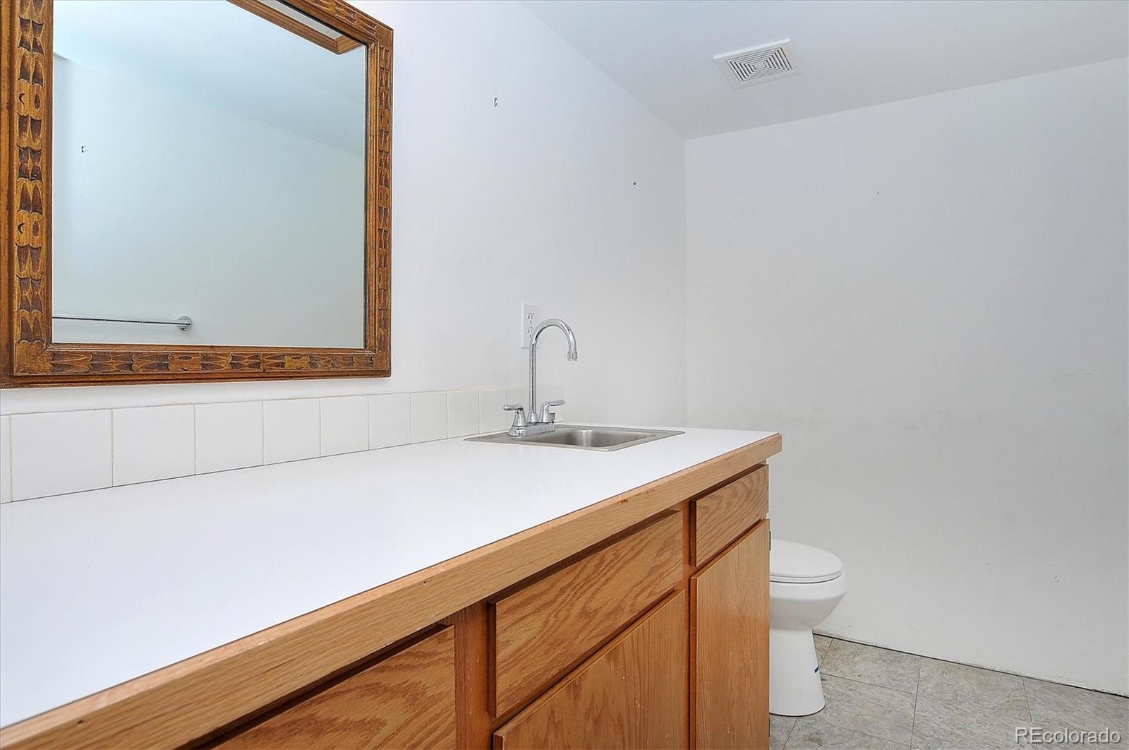 13942 Charcoal Circle