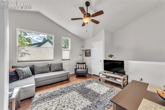 319 N Institute Street